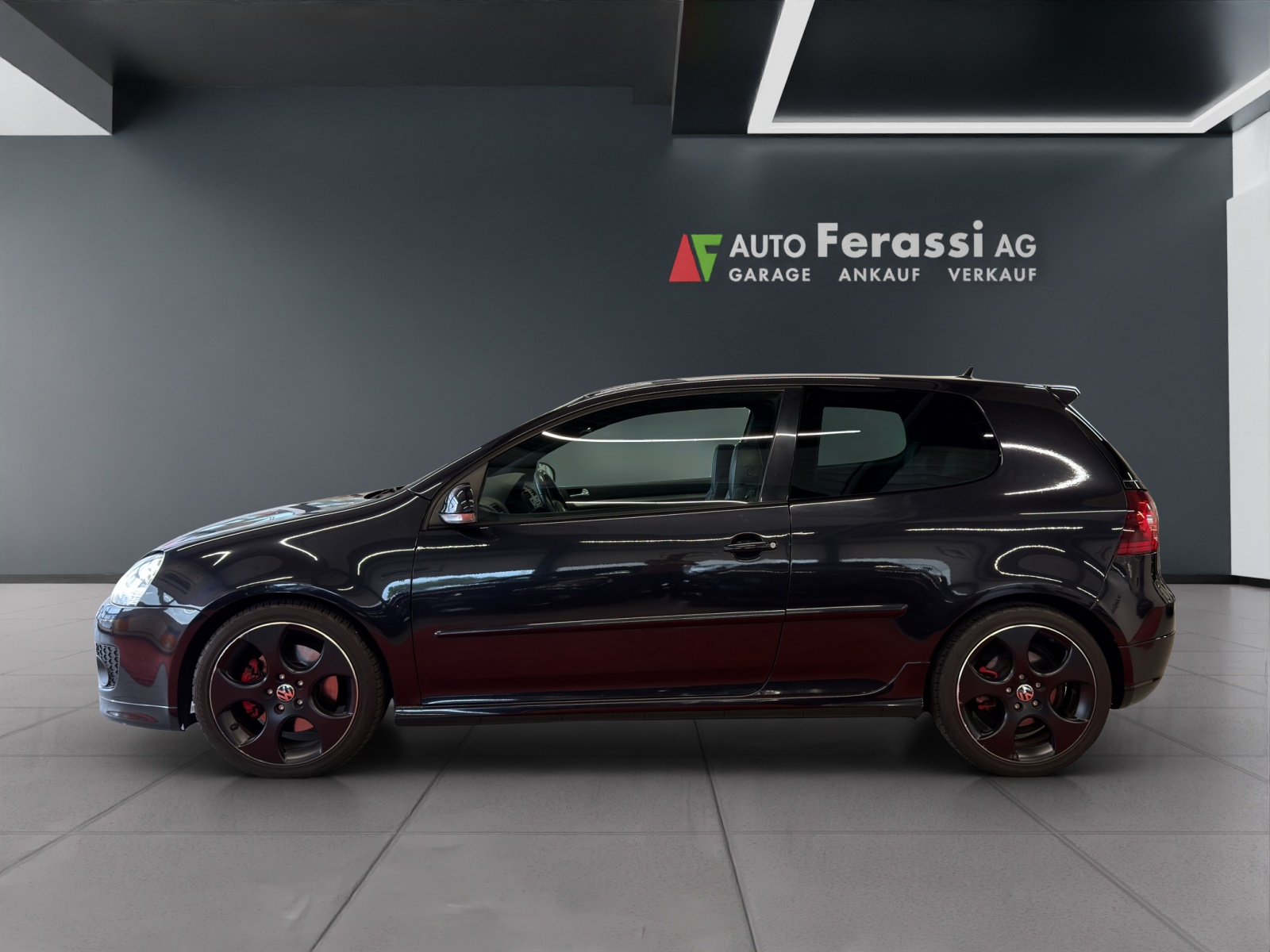 VW Golf 2.0 TFSI GTI Edition 30-showroom-element-1