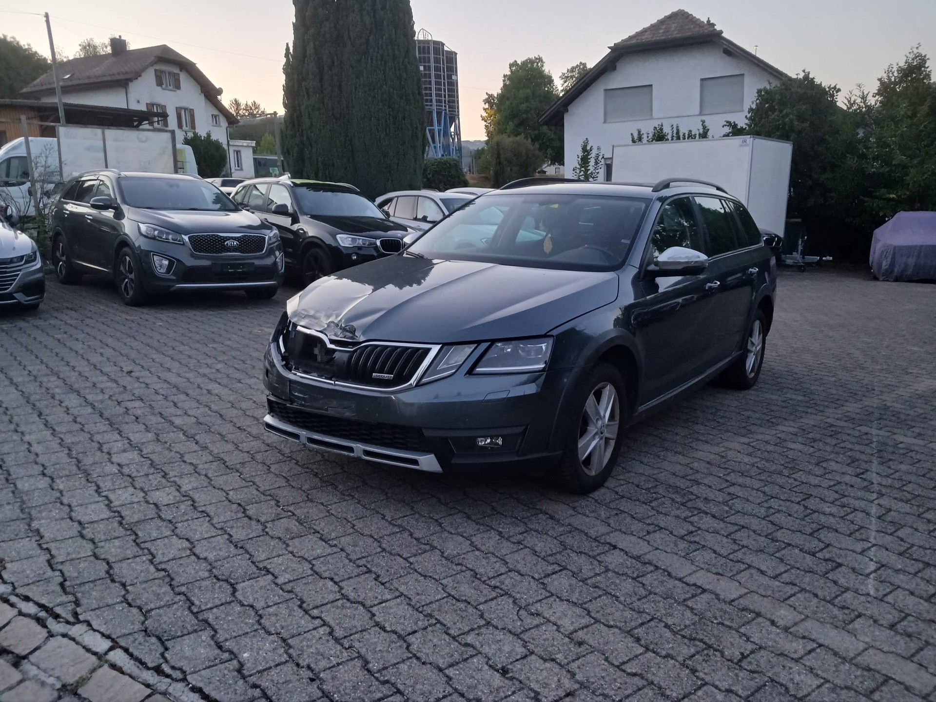 SKODA Octavia Scout 2.0 TDI DSG 4x4 Kombi