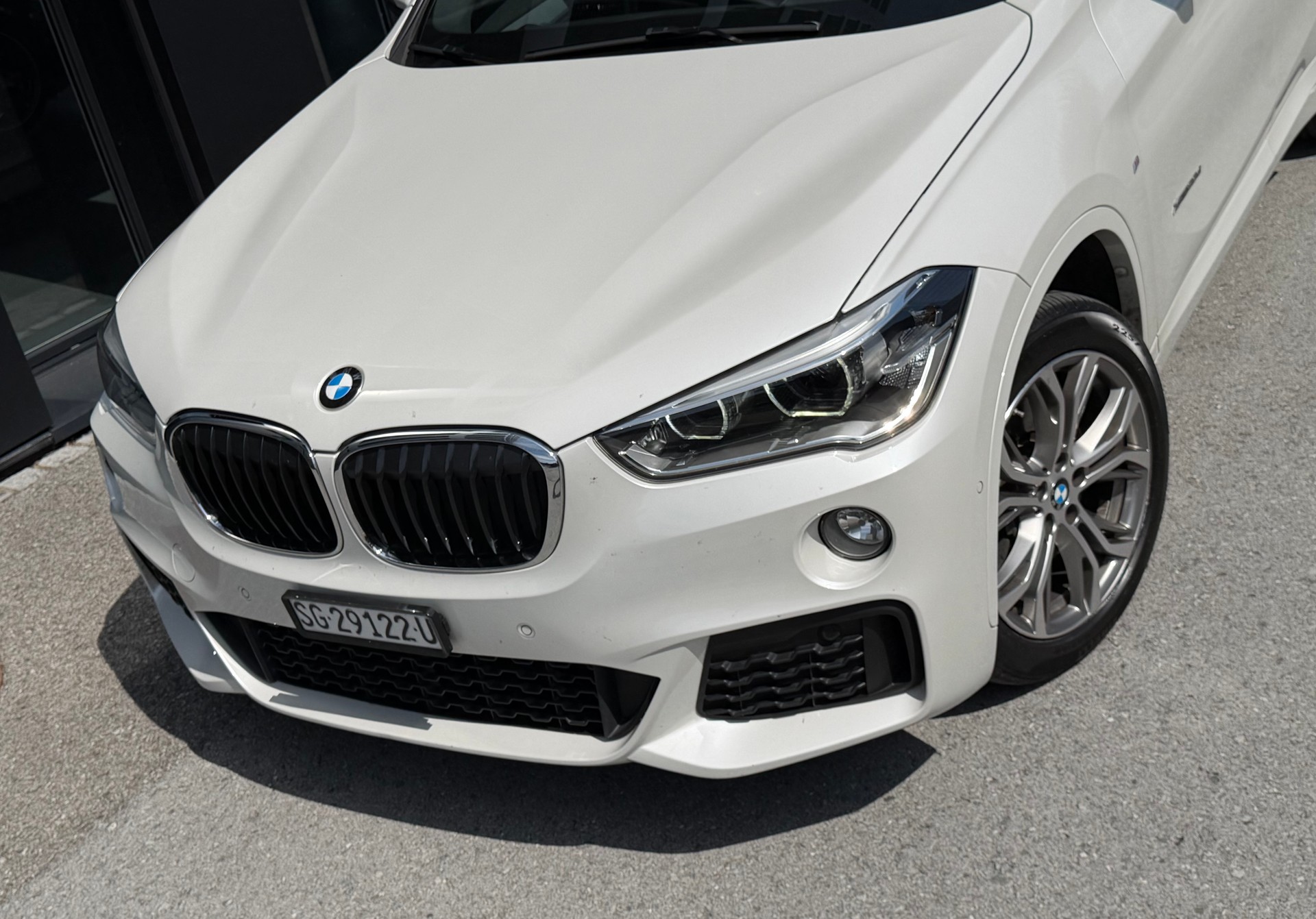 BMW X1 xDrive 20d M Sport♦️1.Hand*ab Mfk und Service*Topzustand* NP CHF 67`027.-♦️-showroom-element-2