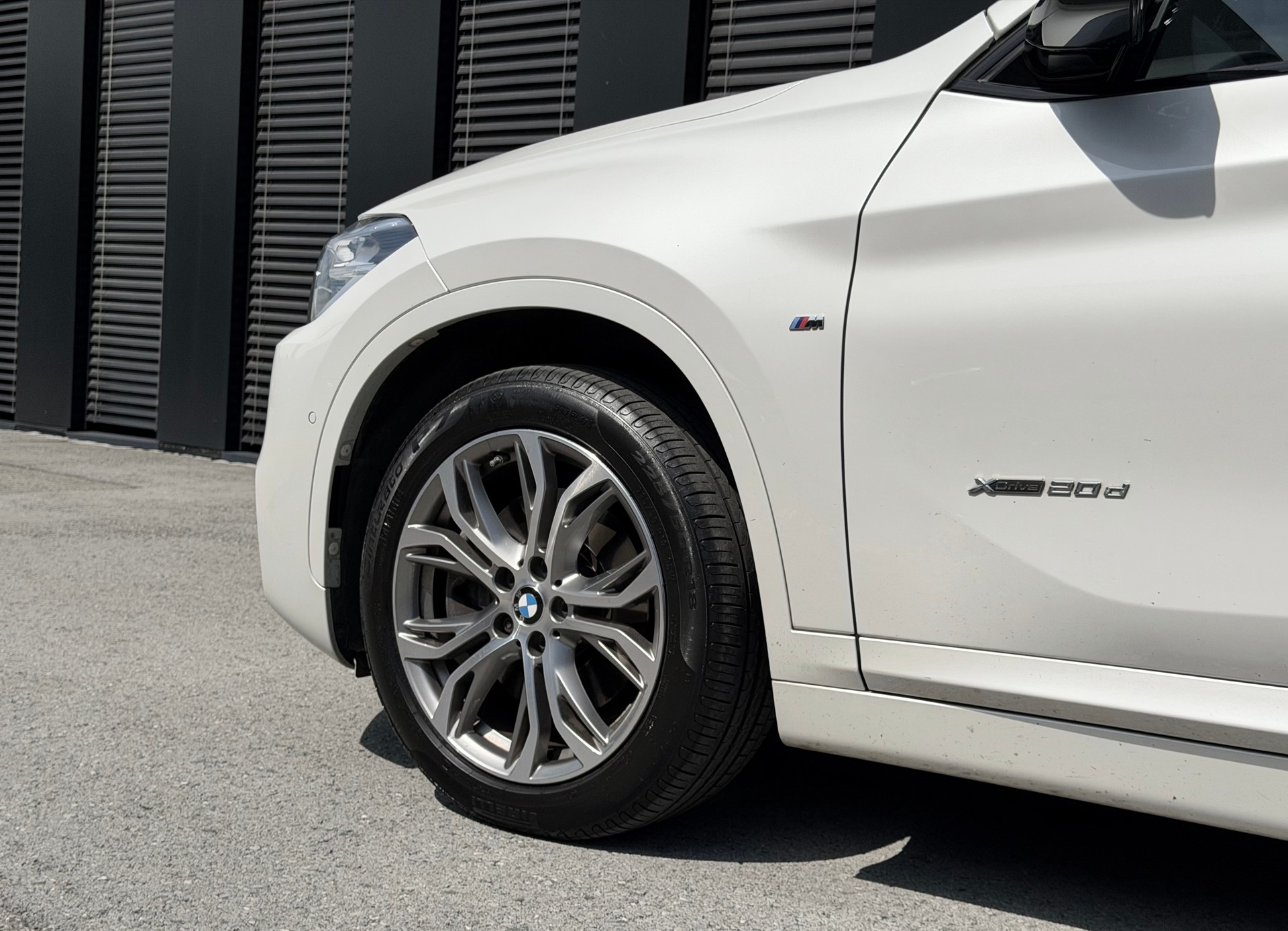 BMW X1 xDrive 20d M Sport♦️1.Hand*ab Mfk und Service*Topzustand* NP CHF 67`027.-♦️-showroom-element-3