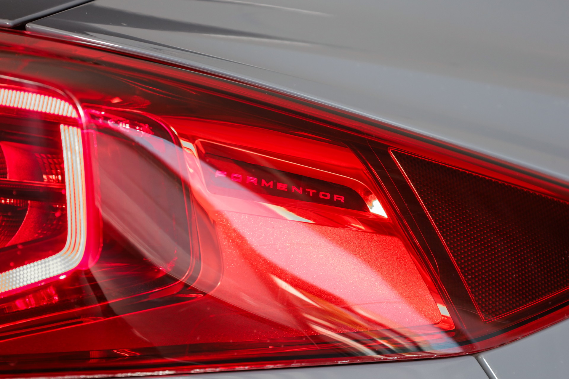 CUPRA Formentor 2.0TSI VZ 4Drive DSG * Graphene Grey * Cupra Seats-image-22