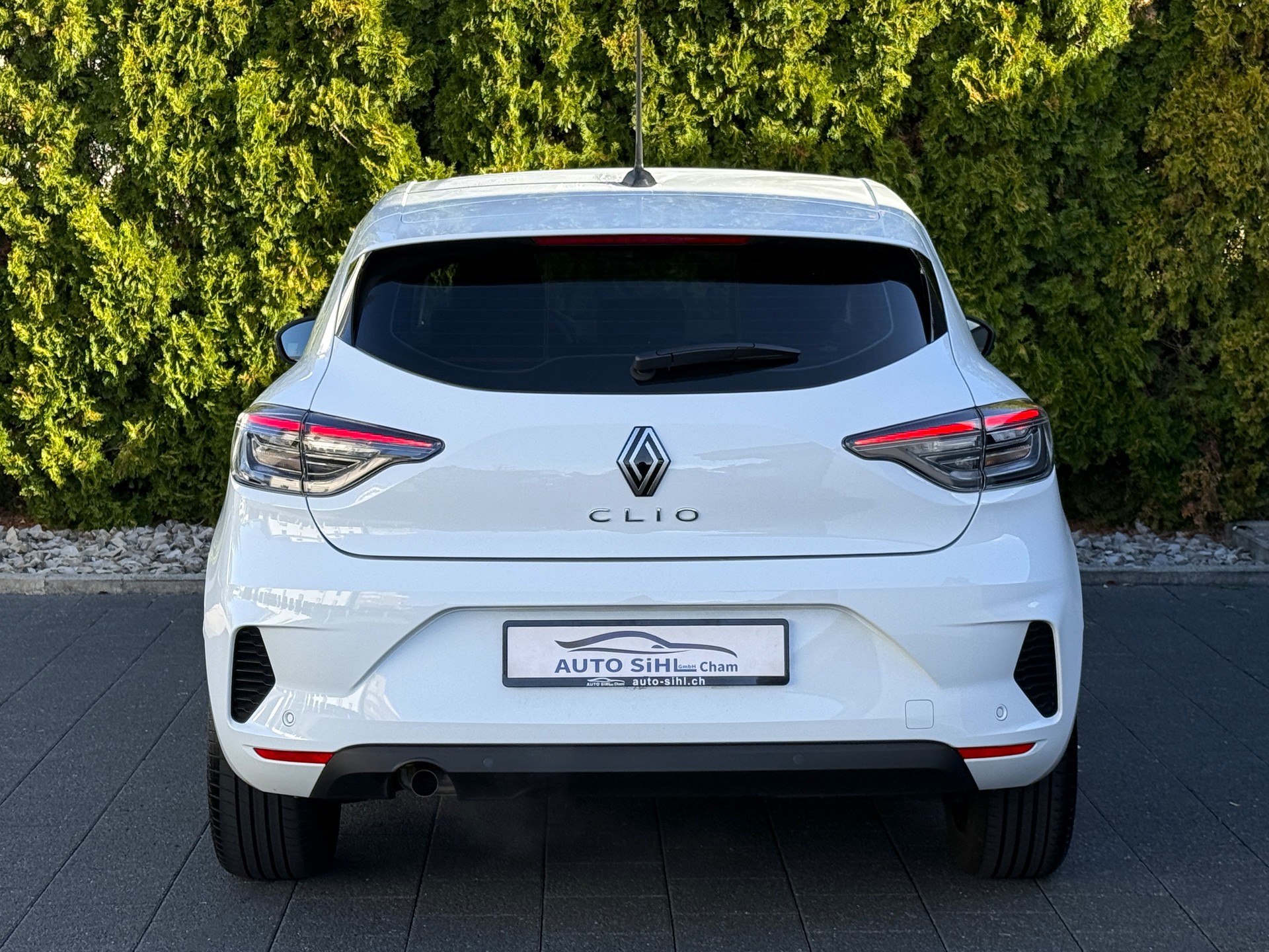 RENAULT Clio 1.0 Evolution X-Tronic / Werksgarantie-image-15
