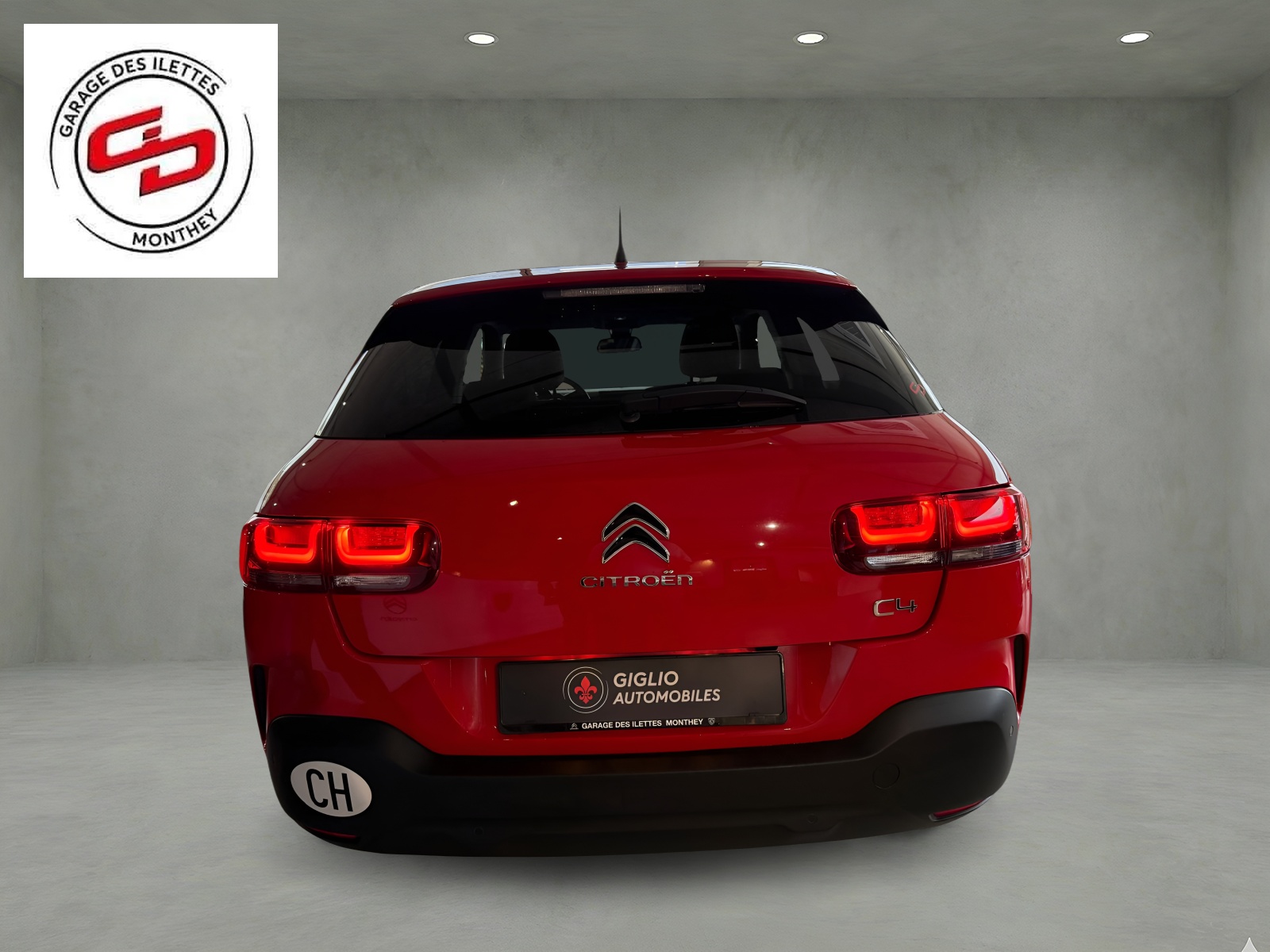 CITROEN C4 Cactus 1.2 Pure Tech Shine EAT6-showroom-element-1