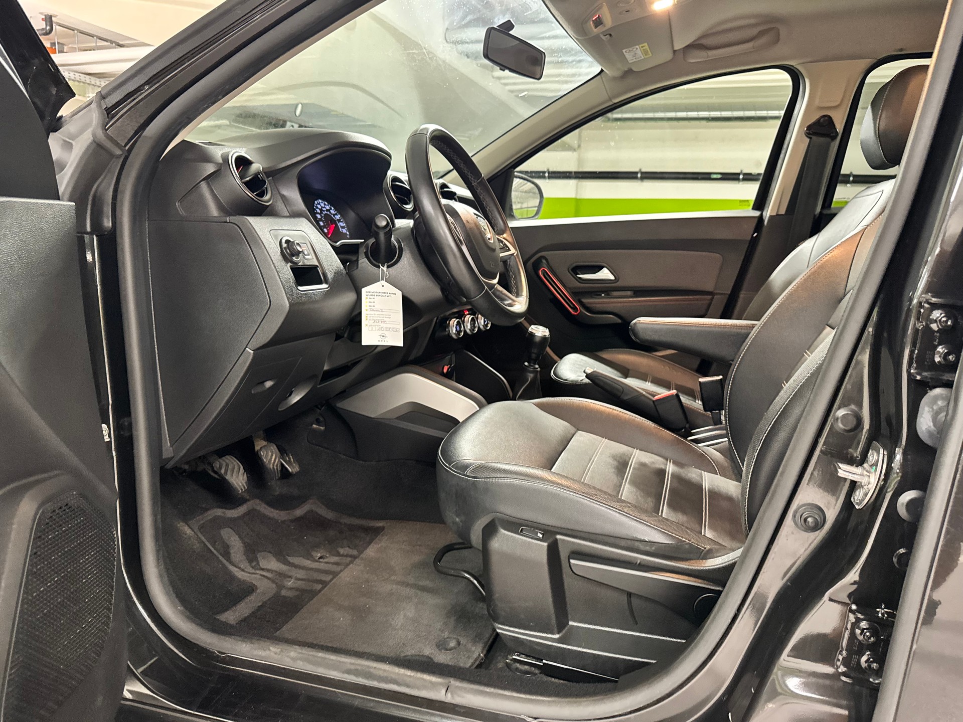 DACIA Duster TCe 150 Prestige 4x4-image-9