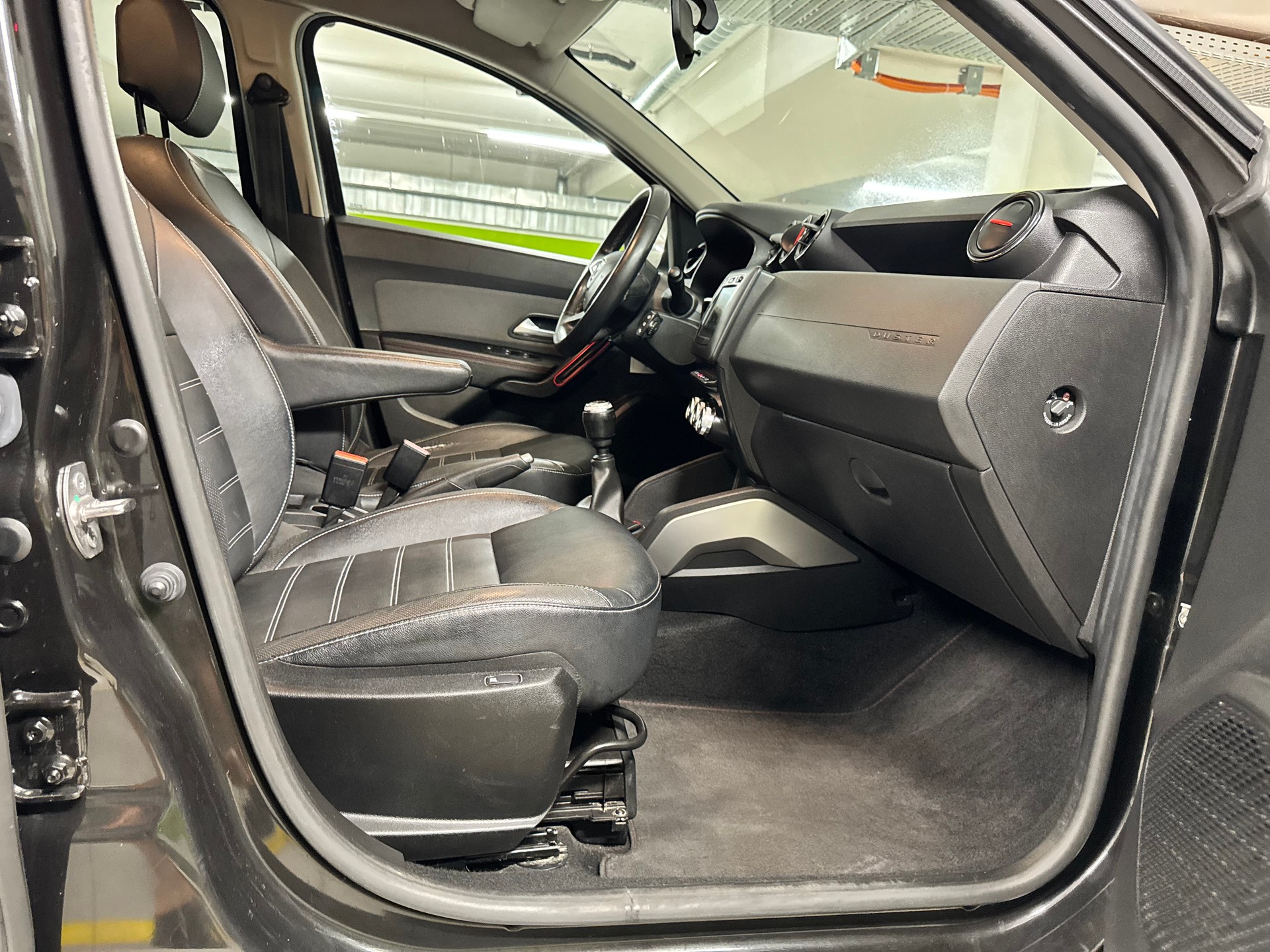 DACIA Duster TCe 150 Prestige 4x4-image-13