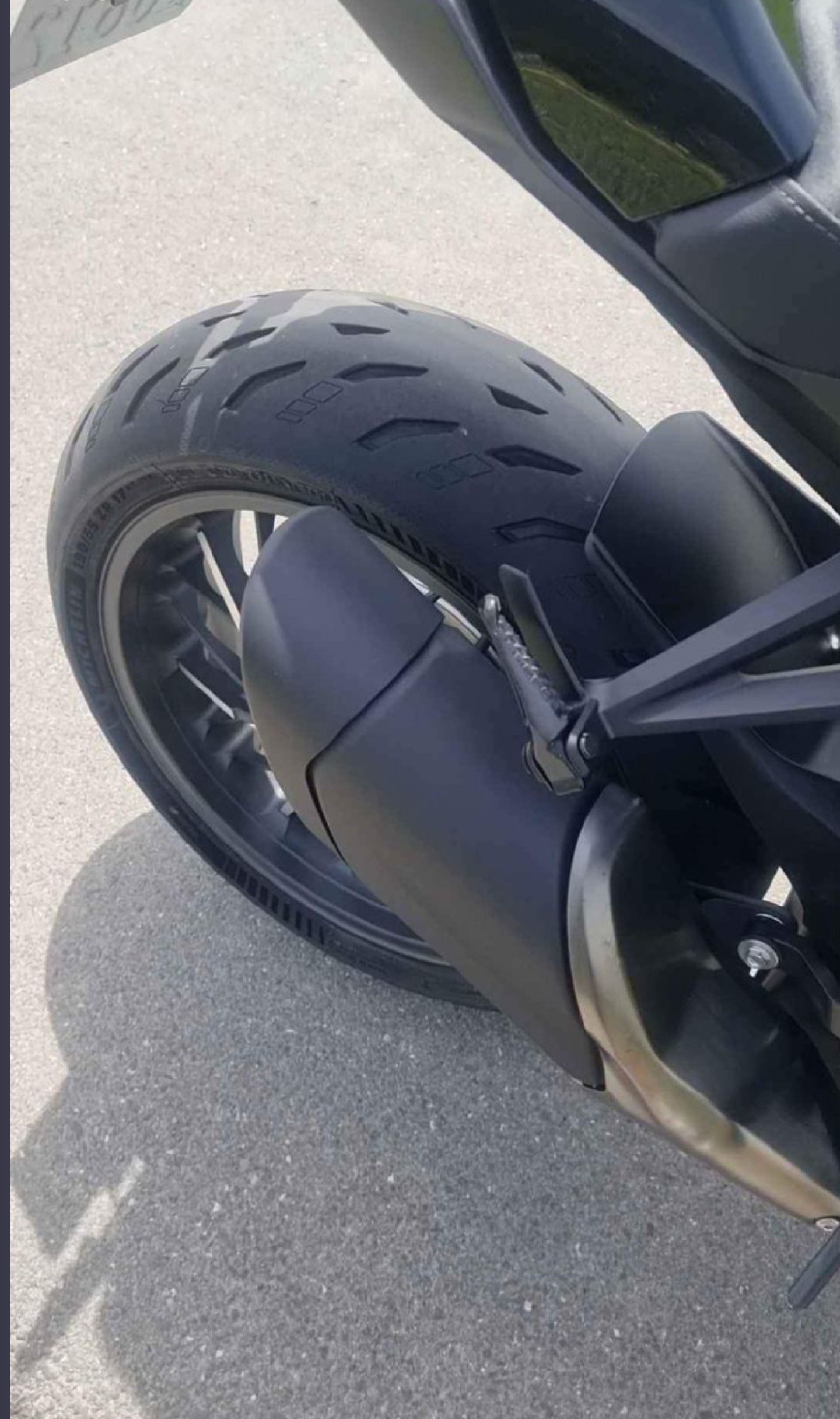 HONDA CB 1000 R Black Edition-image-4