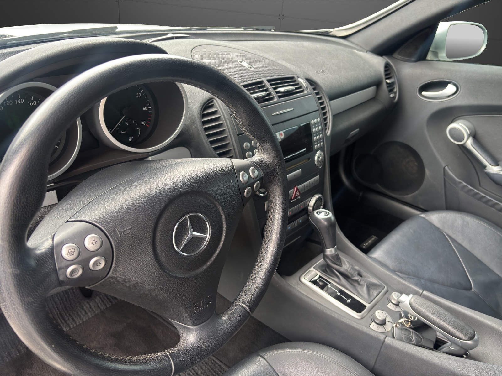 MERCEDES-BENZ SLK 350-showroom-element-3