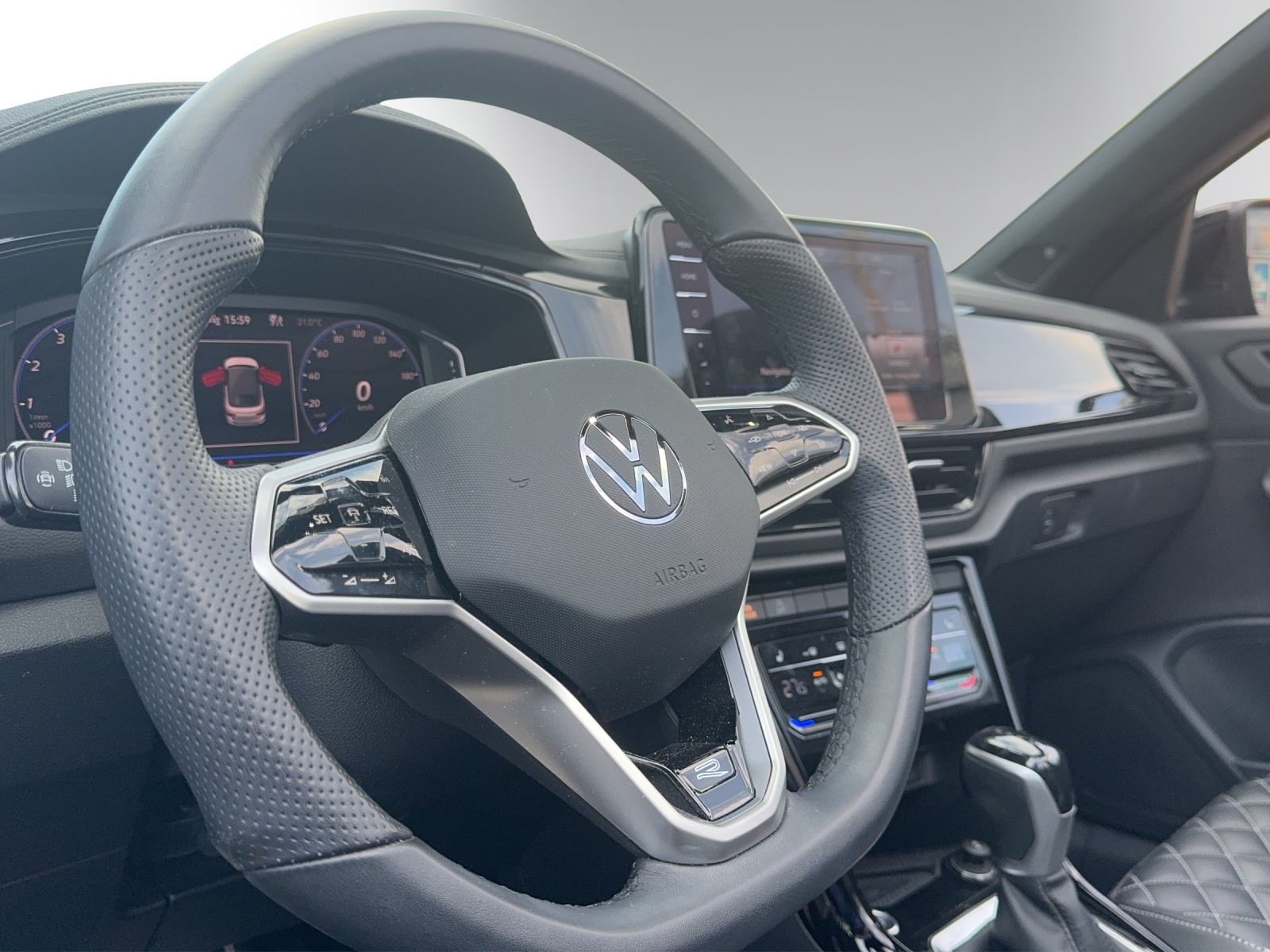 VW T-Roc 1.5 TSI EVO R-Line-image-17