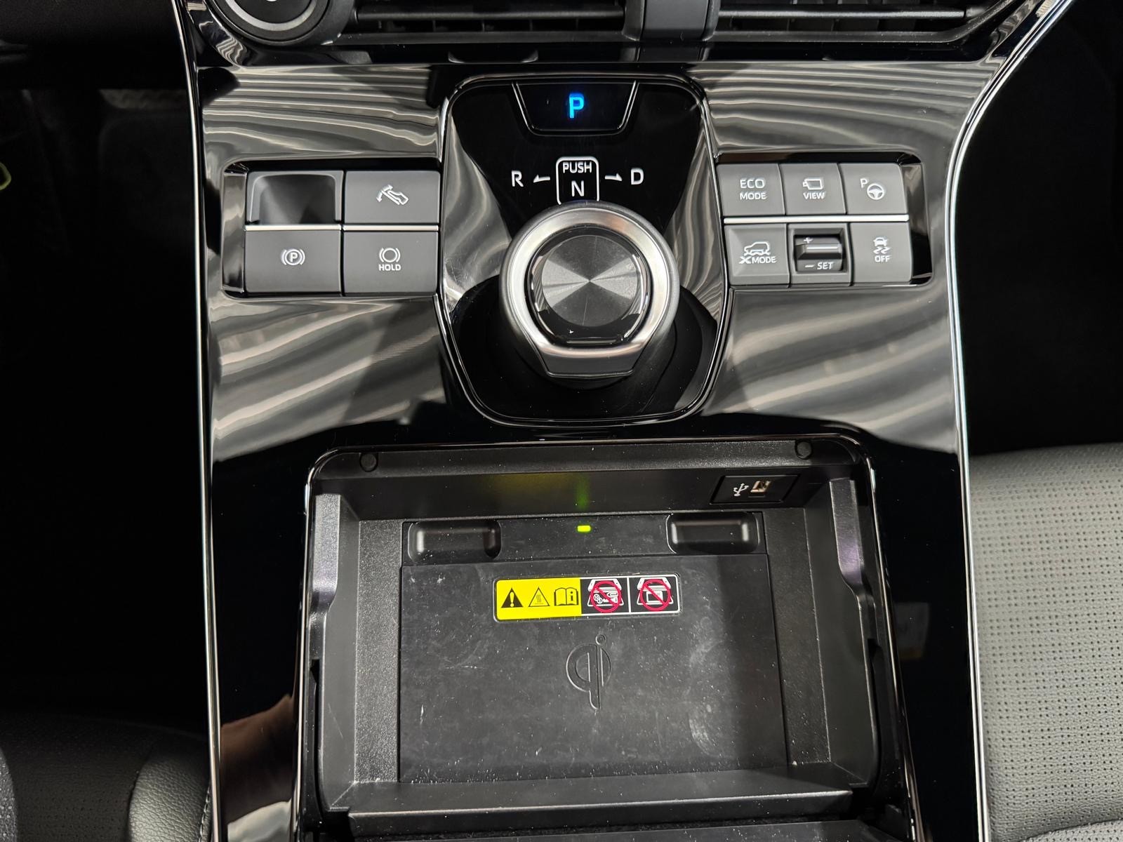 TOYOTA bZ4X Premium 71,4 kWh 4WD-image-16