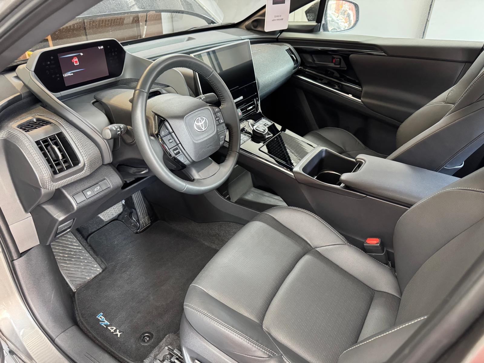 TOYOTA bZ4X Premium 71,4 kWh 4WD-image-15