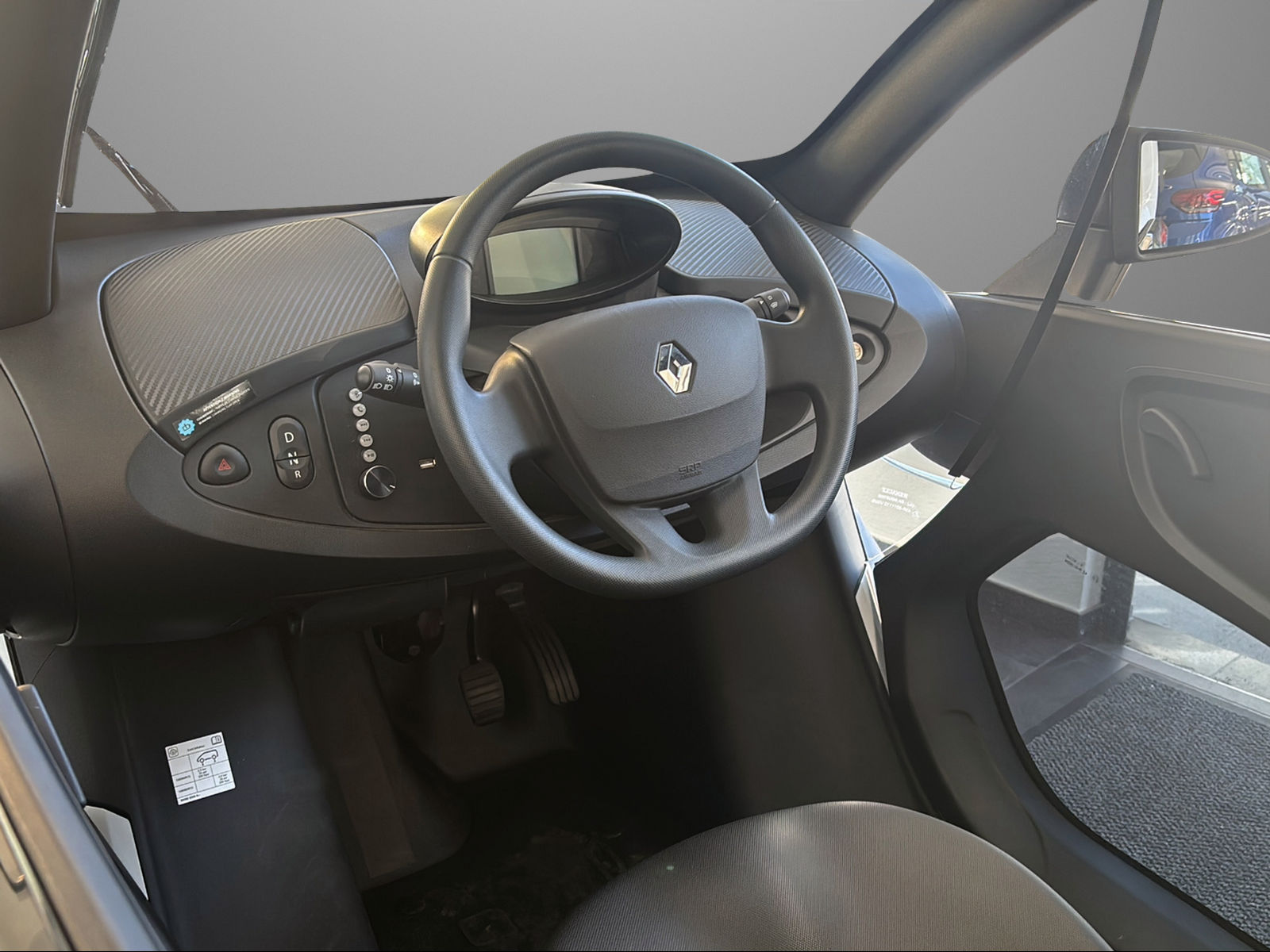 RENAULT Twizy Z.E. Intens Black (incl. Battery)-showroom-element-2