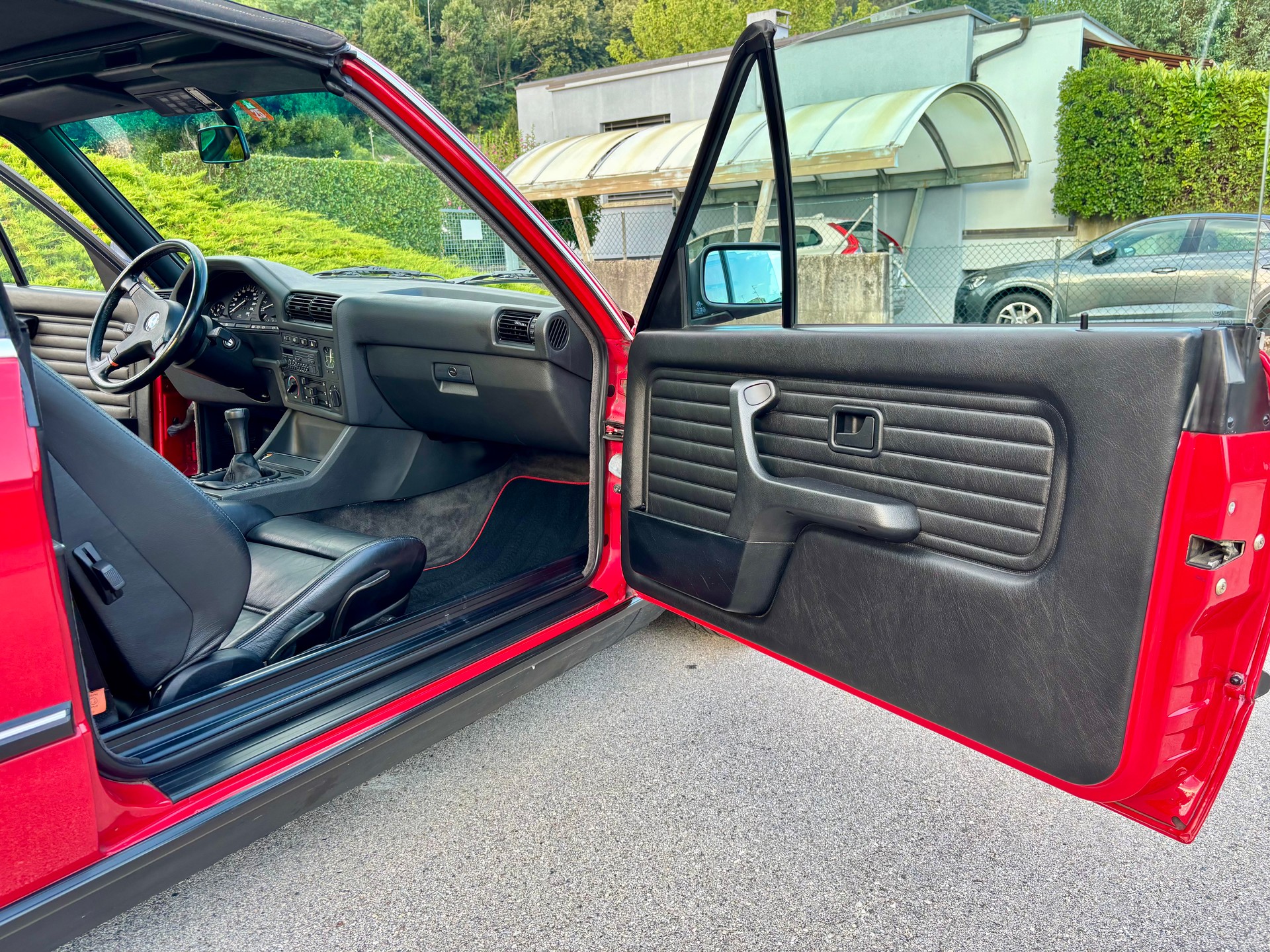 BMW E30 325i Cabrio – rostfrei, original, Veteran (MFK bis 2029)-image-13