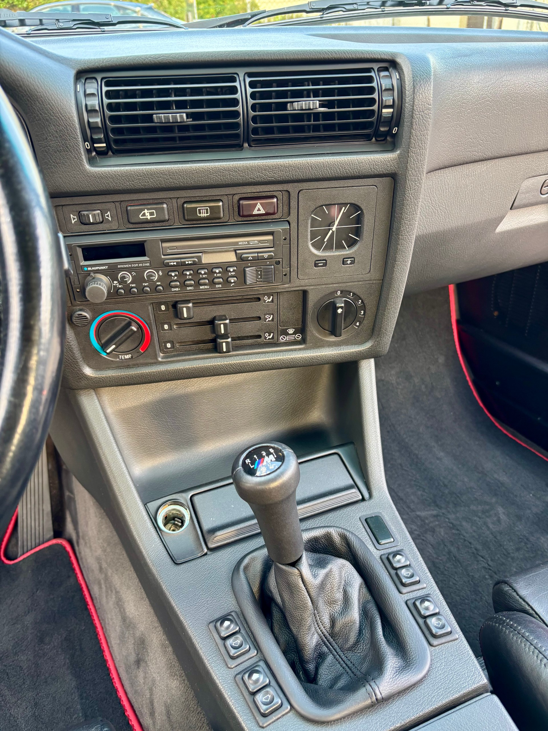 BMW E30 325i Cabrio – rostfrei, original, Veteran (MFK bis 2029)-image-18