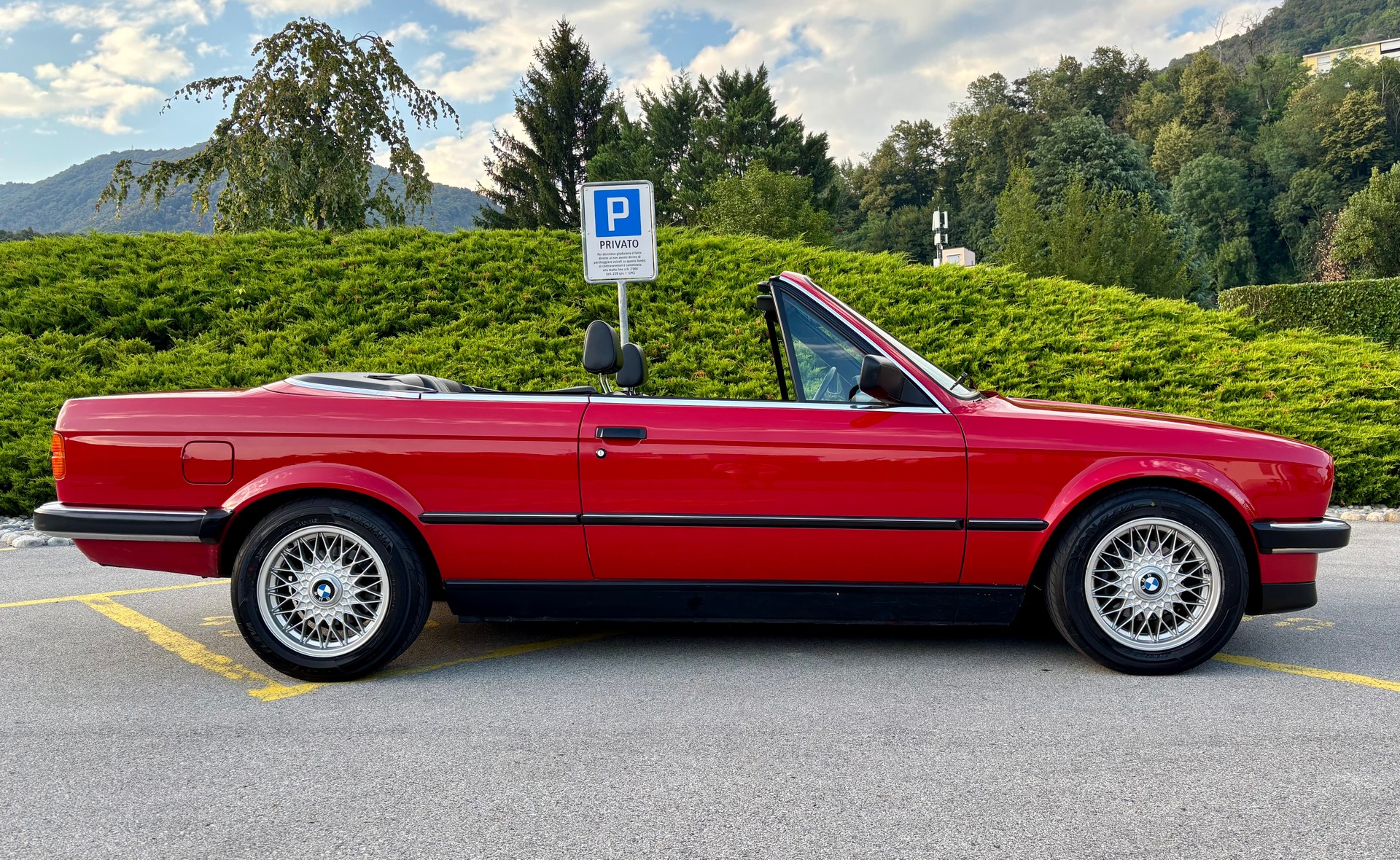 BMW E30 325i Cabrio – rostfrei, original, Veteran (MFK bis 2029)-image-1
