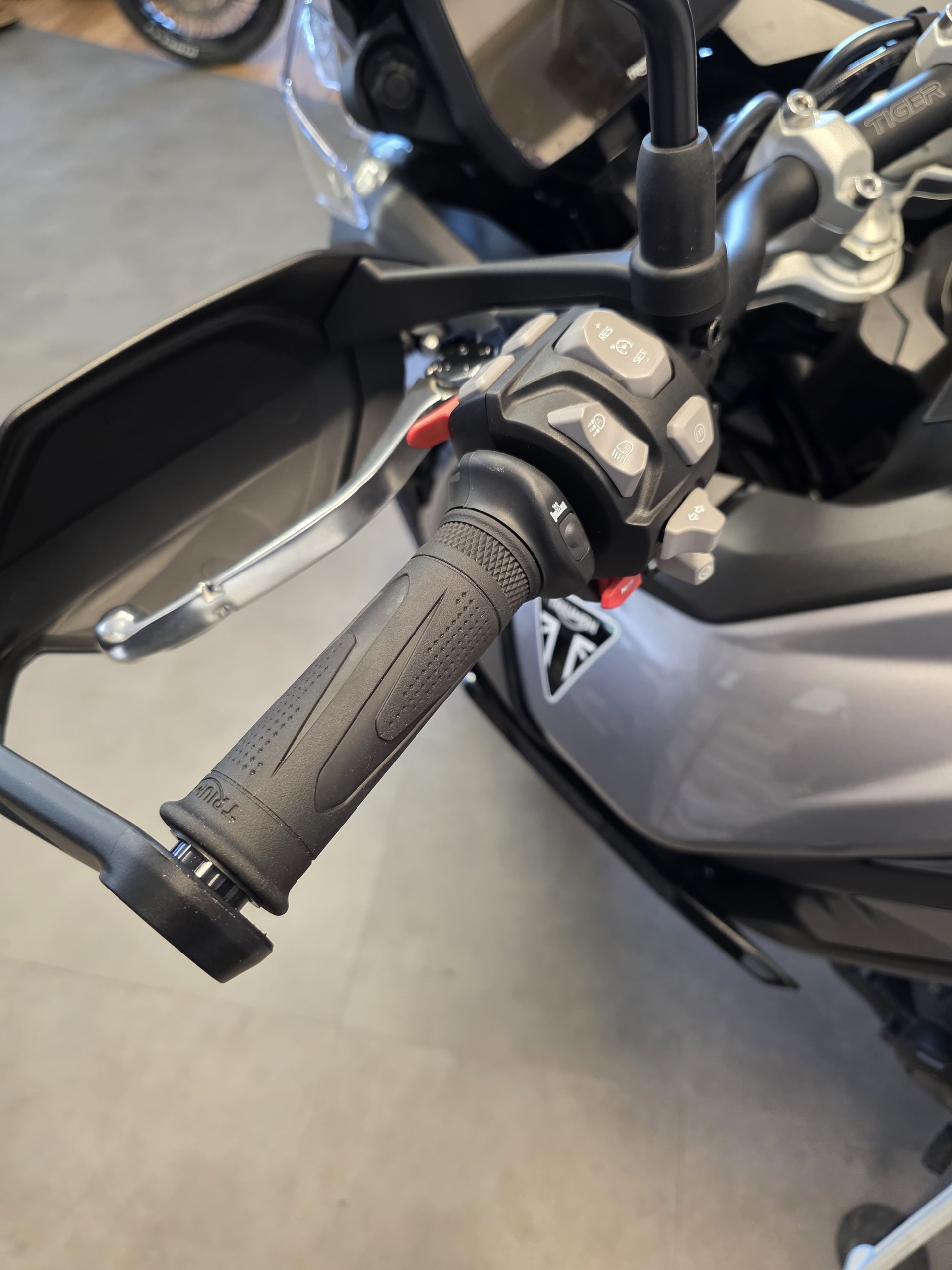 TRIUMPH Tiger 900 GT Pro-image-2