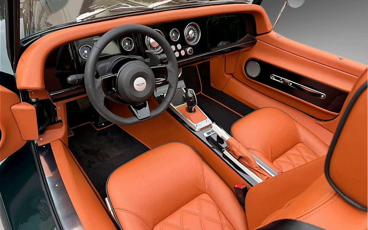 MORGAN Supersport-showroom-element-3