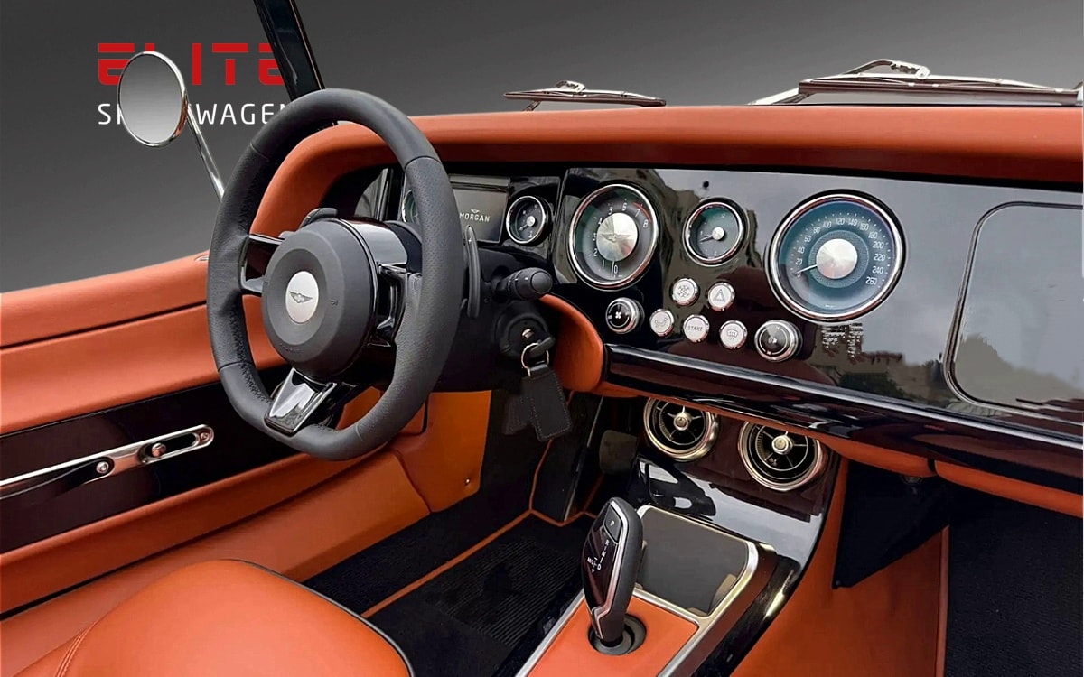 MORGAN Supersport-showroom-element-2