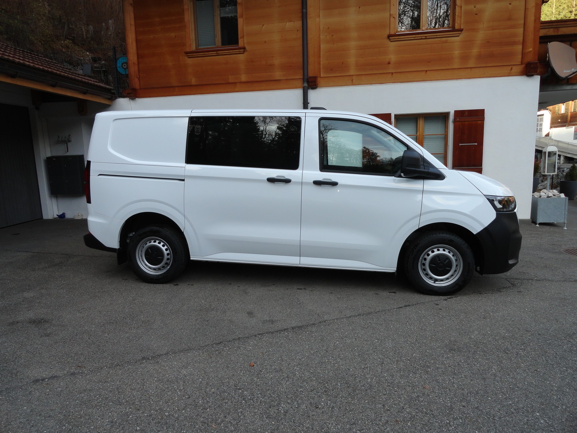 VW Transporter 2.0 TDI 4Motion Automat-showroom-element-3