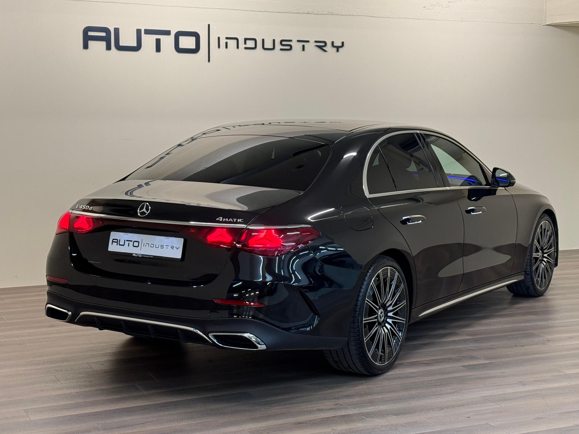 MERCEDES-BENZ E 450 d 4Matic 9G-Tronic AMG Line-image-4