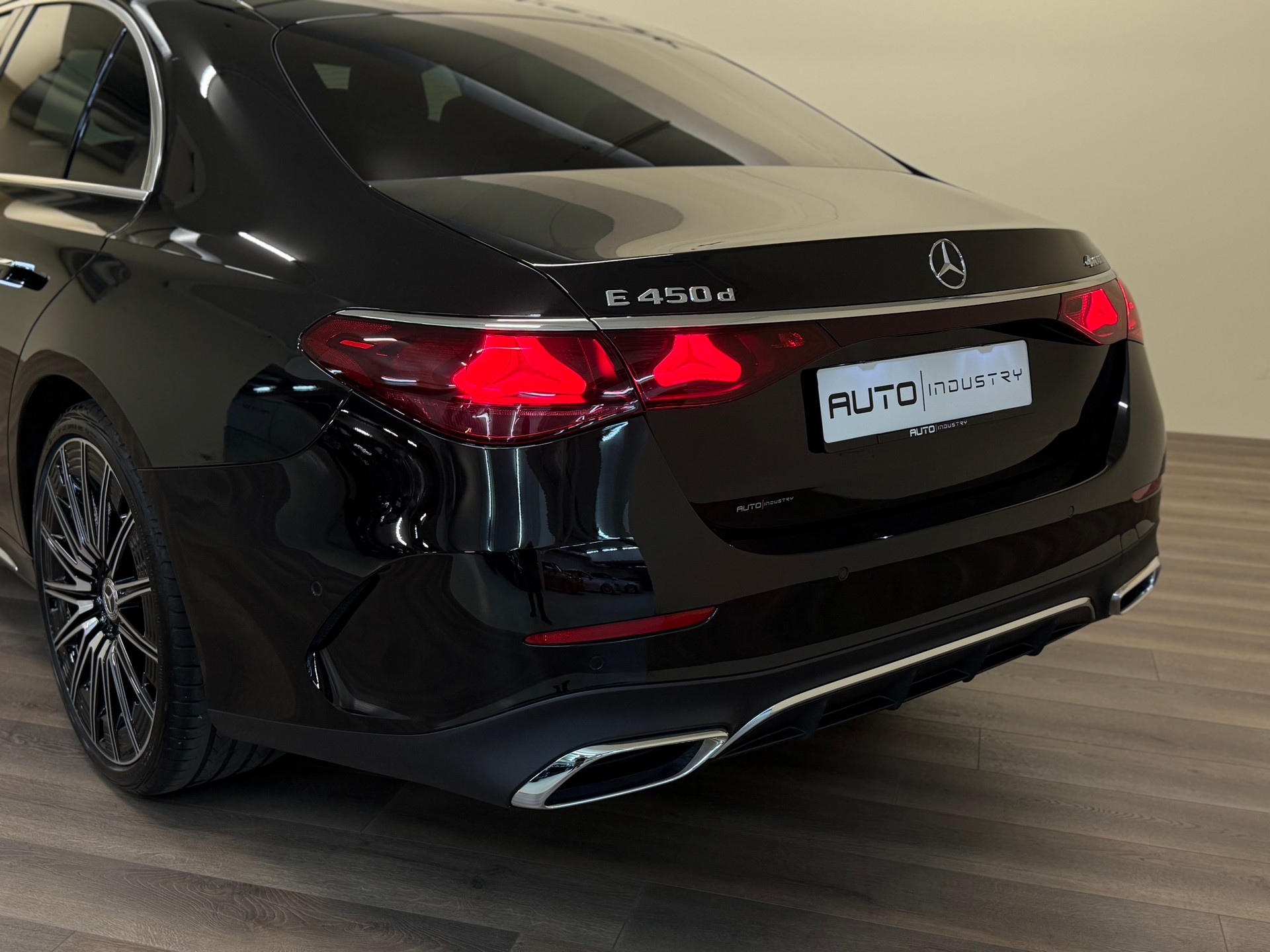 MERCEDES-BENZ E 450 d 4Matic 9G-Tronic AMG Line-image-12