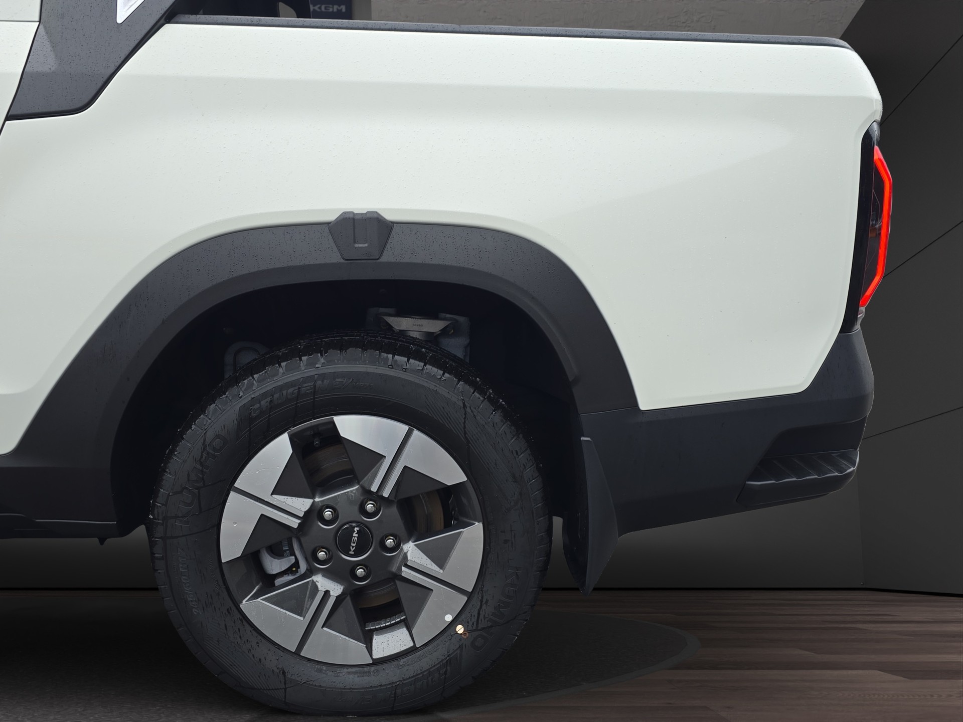 KGM-SsangYong Musso 80,6 kWh Bronze 4WD-image-19