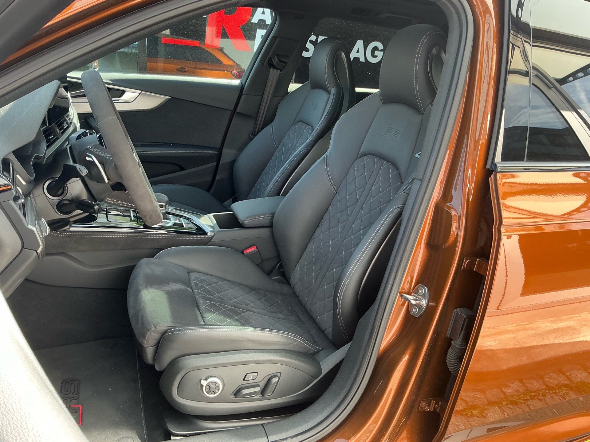 AUDI RS4 AVANT 2.9 TFSI QUATTRO *** AUDI EXCLUSIVE & TOPAUSSTATTUNG ***-image-7