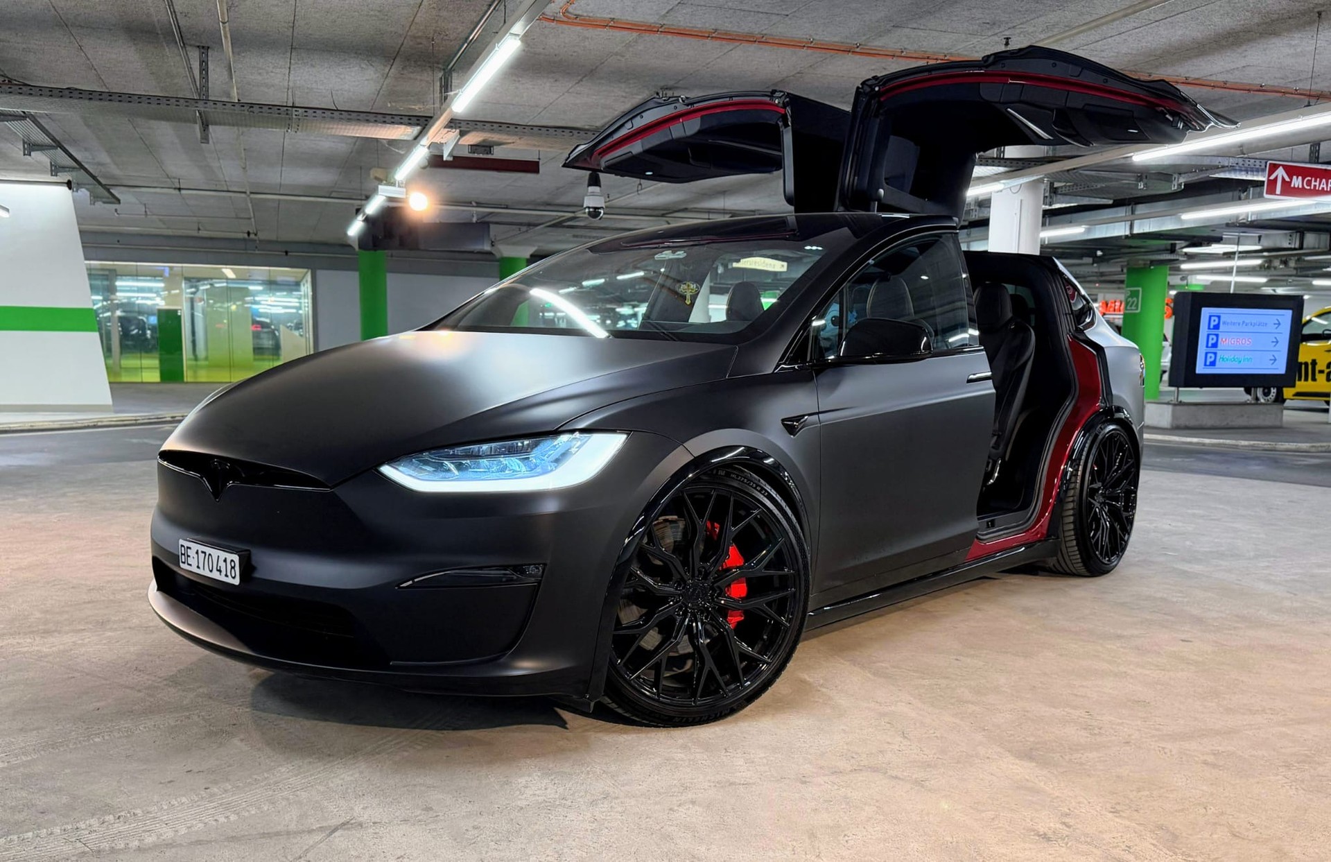TESLA MODEL X Plaid Einzigartig