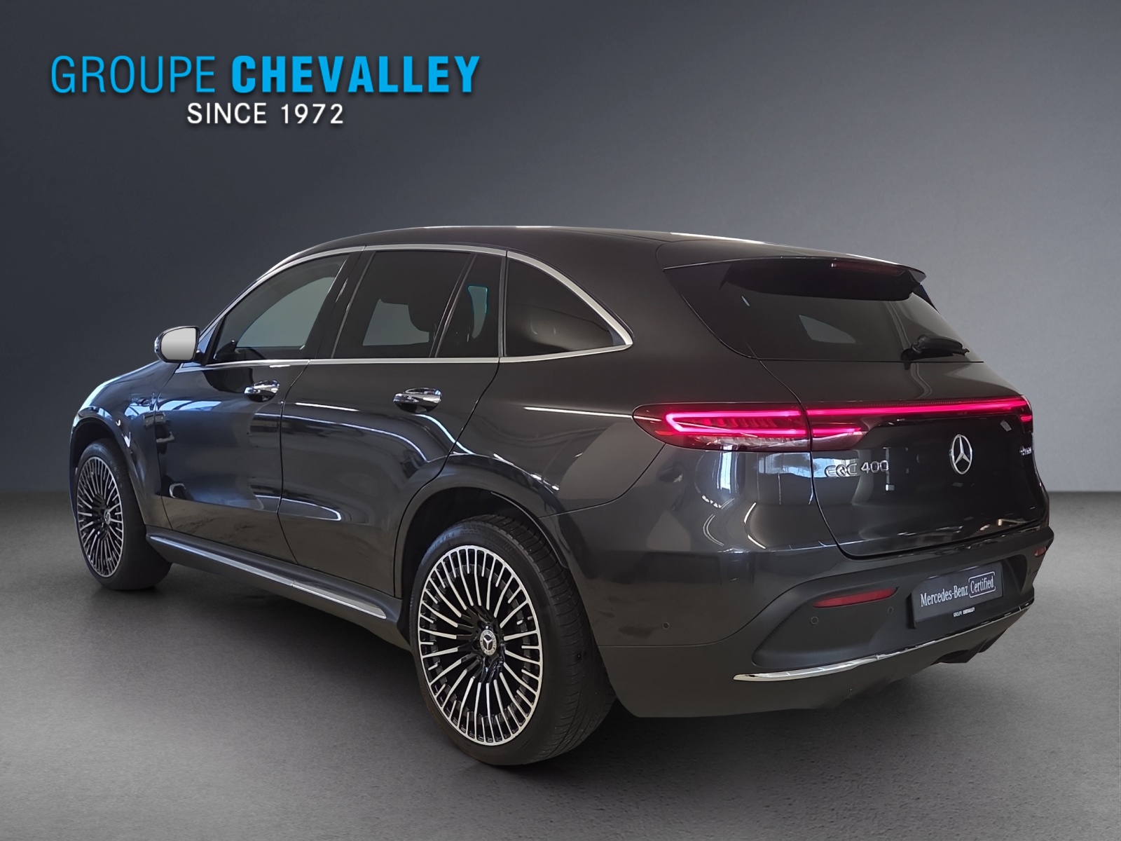 MERCEDES-BENZ EQC 400 AMG Line 4Matic-showroom-element-3