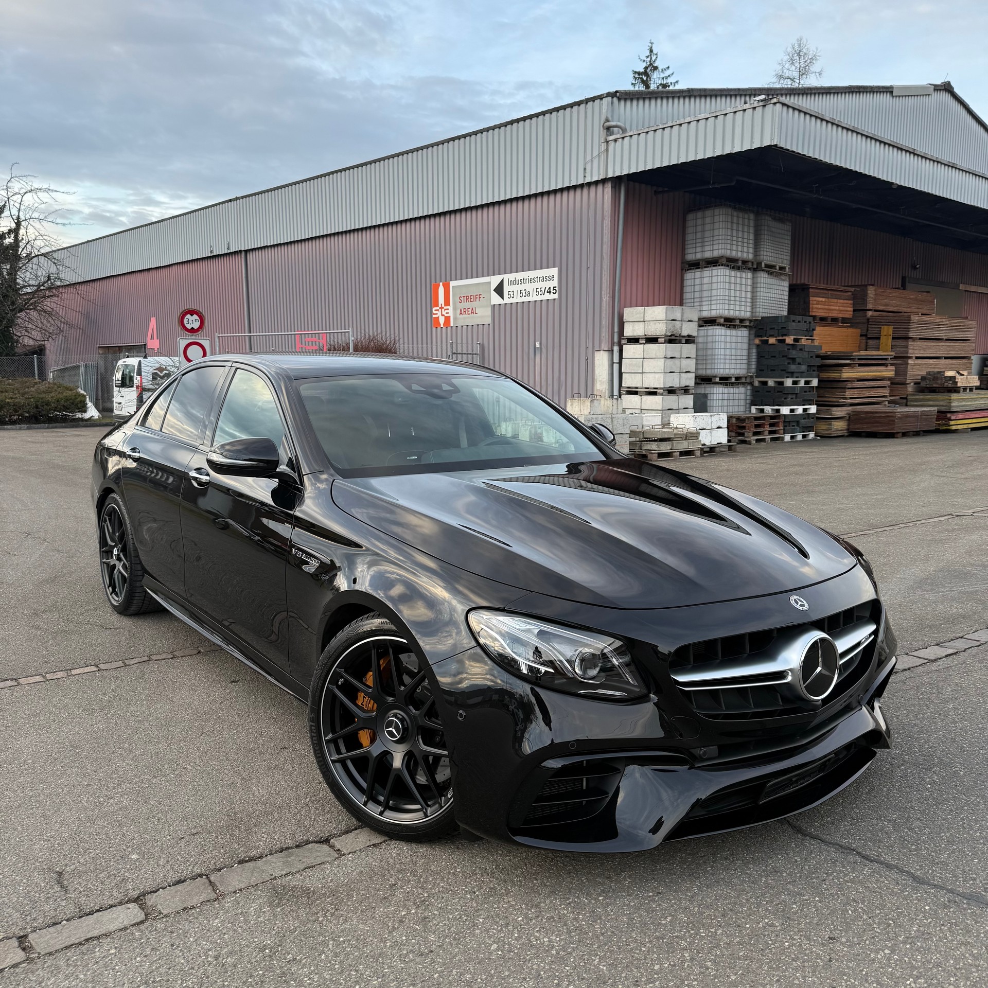 MERCEDES-BENZ E 63 AMG S 4 Matic 9G-Tronic