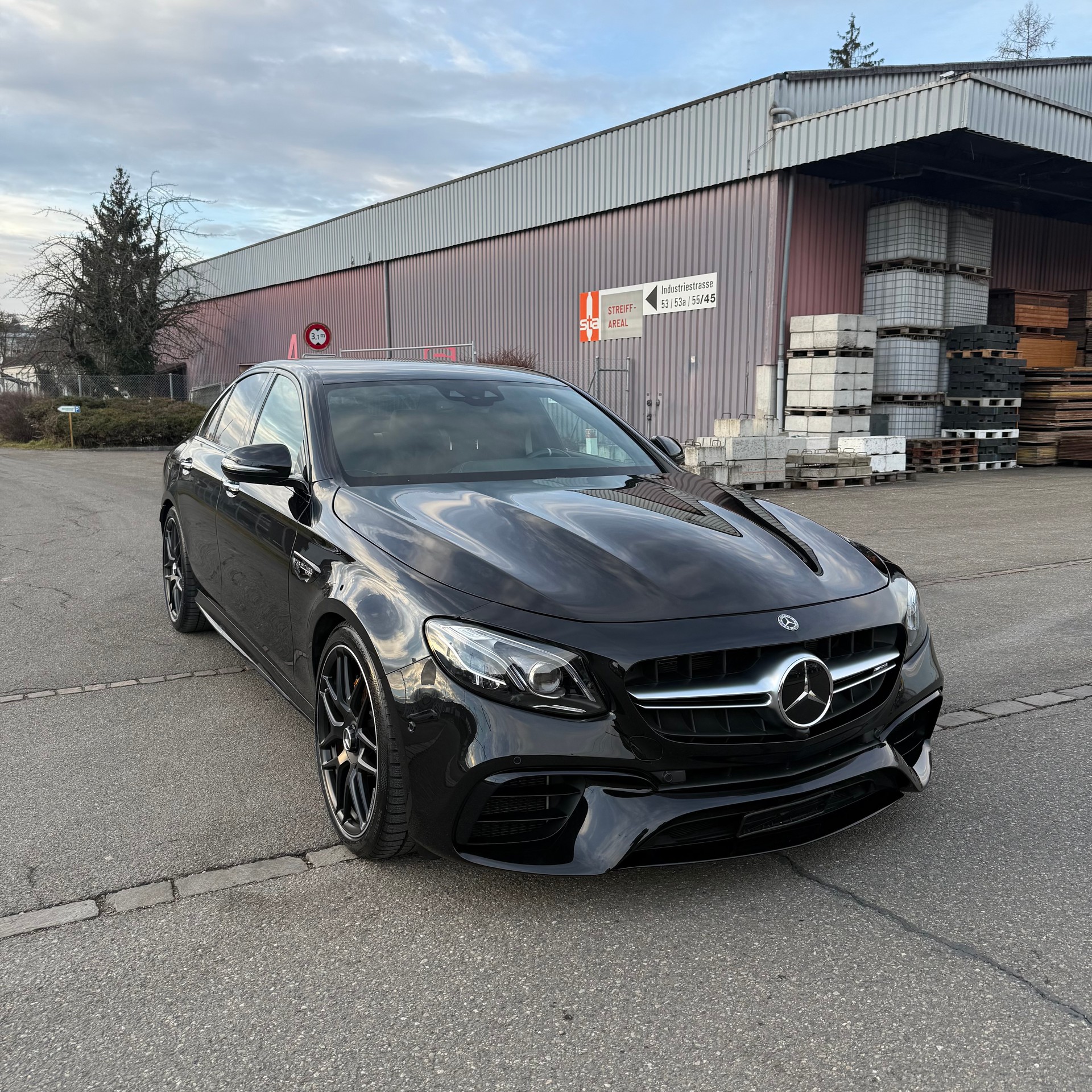 MERCEDES-BENZ E 63 AMG S 4 Matic 9G-Tronic-image-1