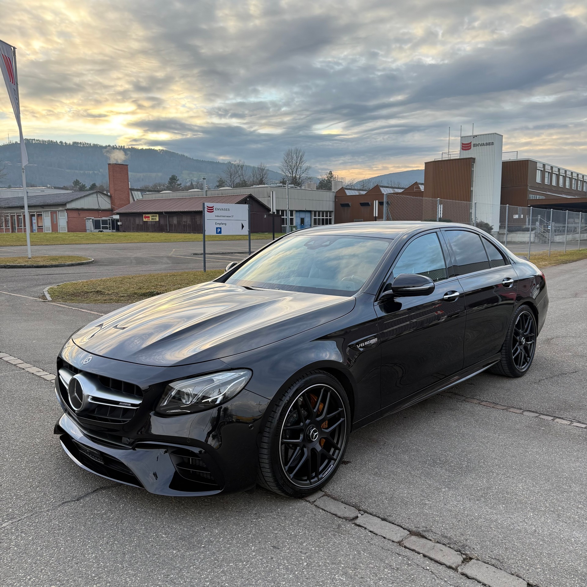 MERCEDES-BENZ E 63 AMG S 4 Matic 9G-Tronic-image-11