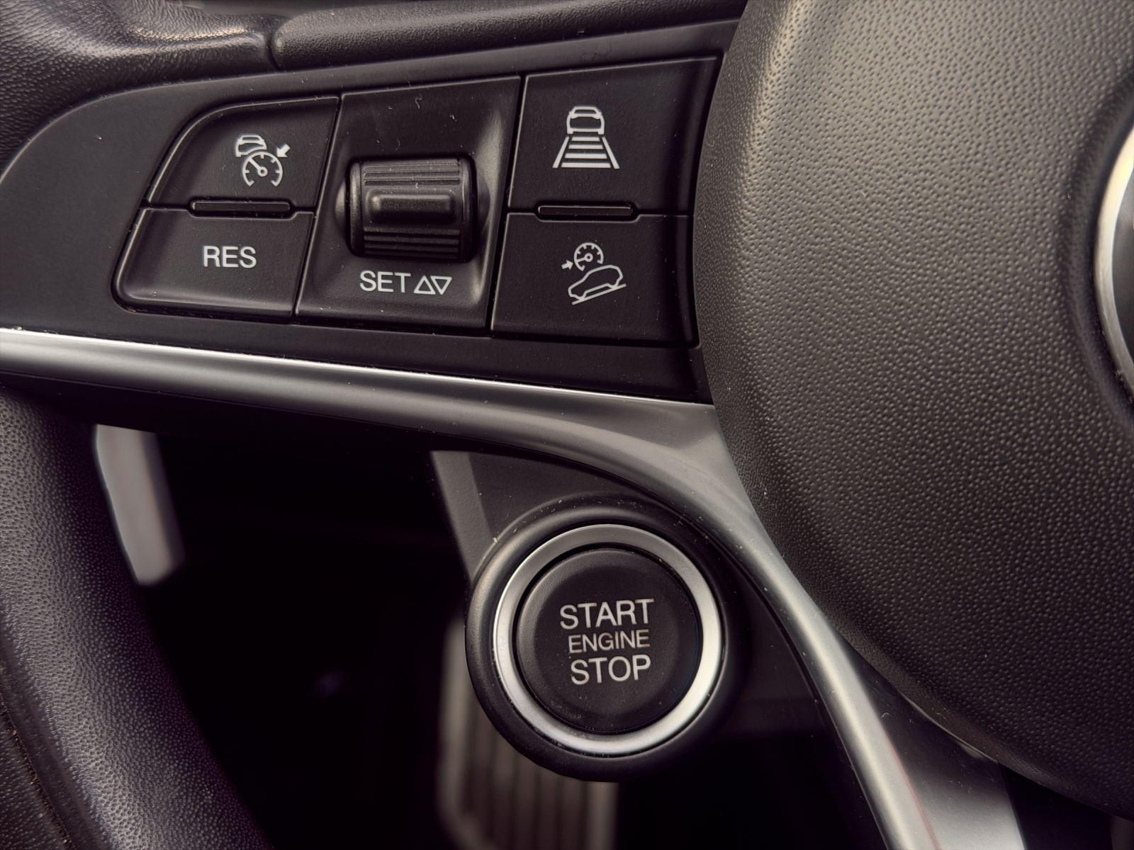 ALFA ROMEO Stelvio 2.0 Q4 280 Executive-image-12