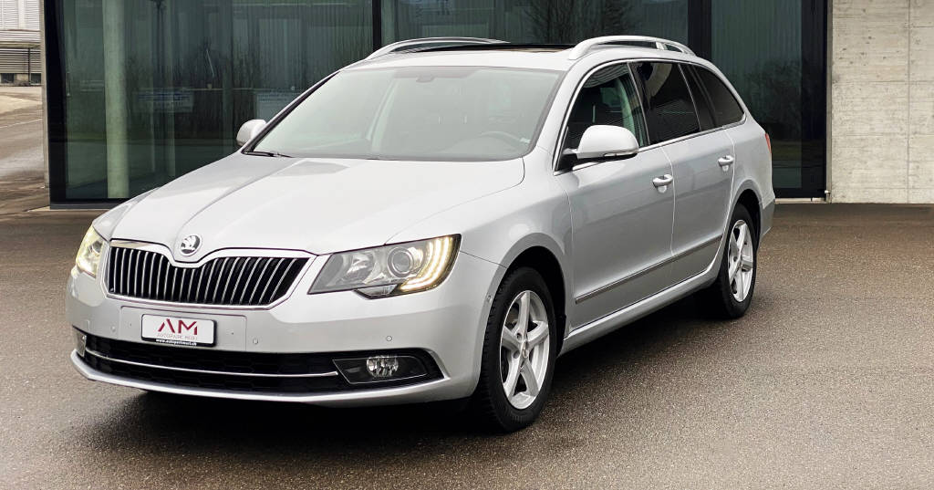 SKODA Superb Combi 2.0 TDI 170 Eleg. 4x4 DSG S/S