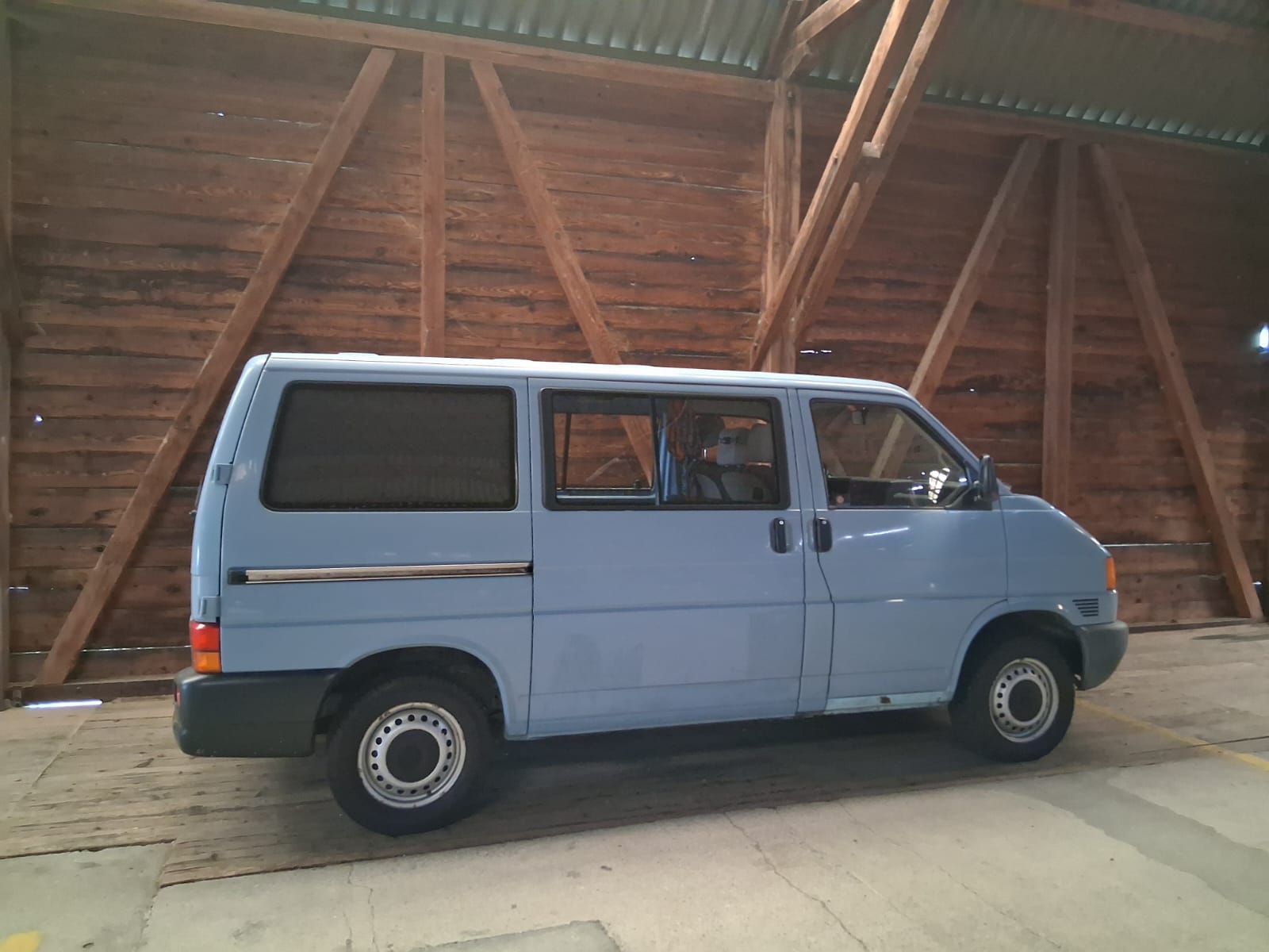 VW T4 Transporter 2.5l (Swiss Profi)