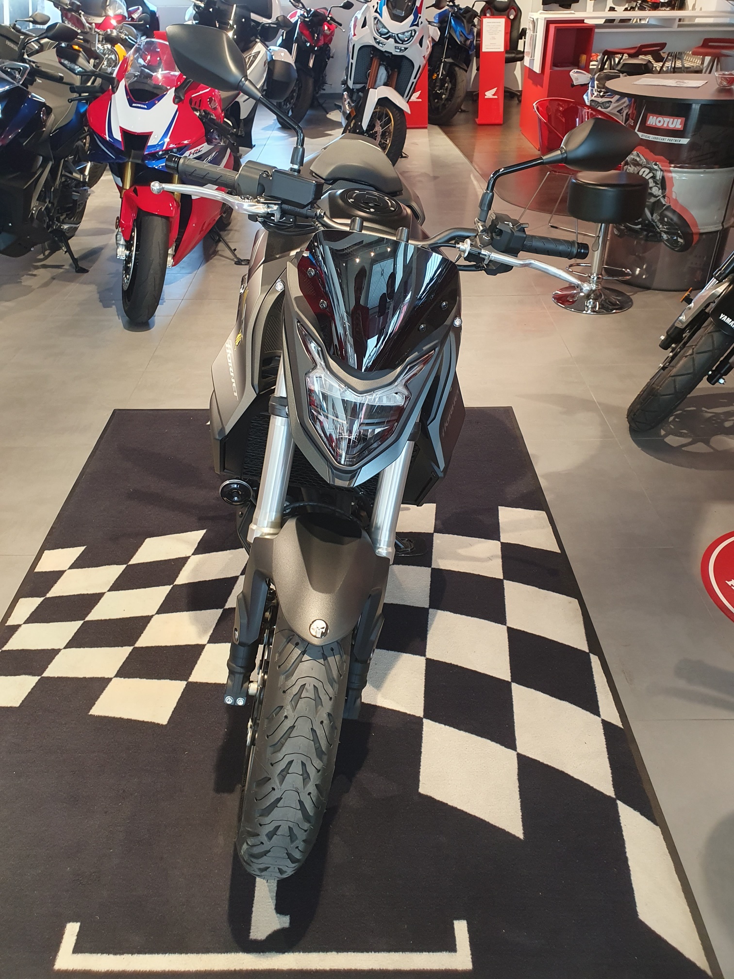 HONDA CB 750 Hornet-image-1
