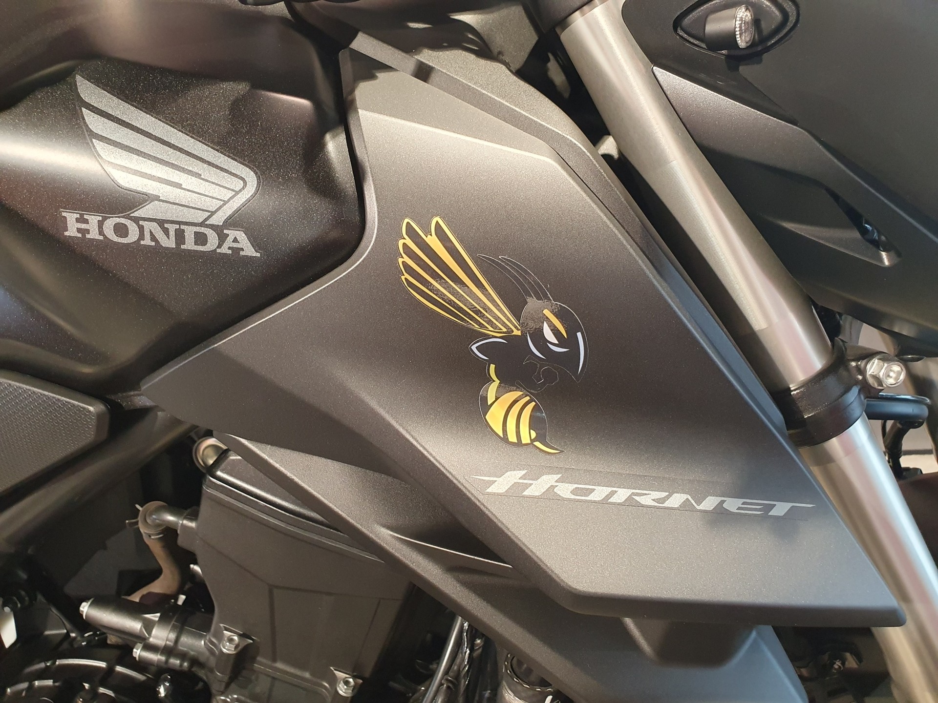 HONDA CB 750 Hornet-image-9