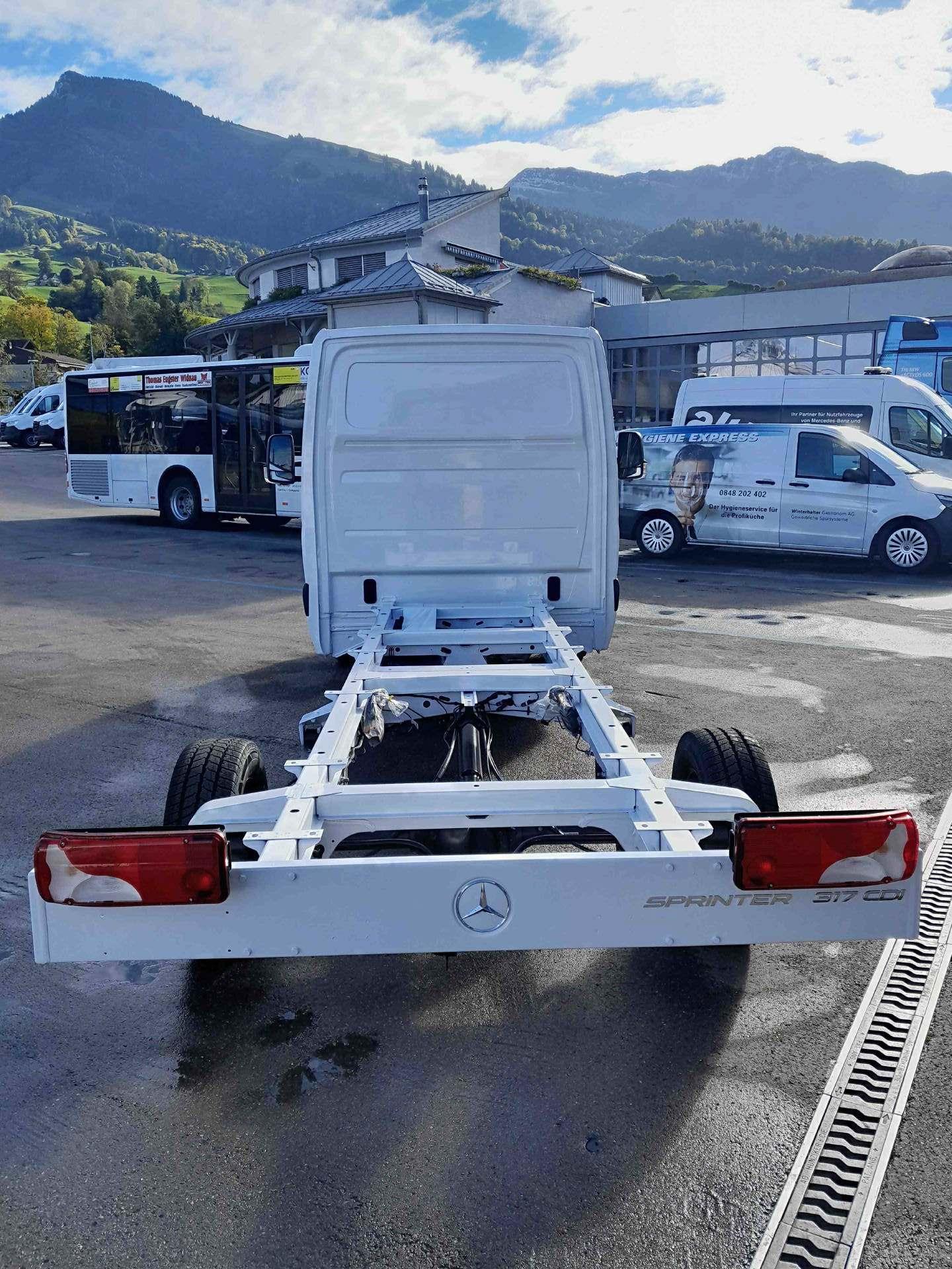 MERCEDES-BENZ Sprinter 317 Kab.-Ch. 4325 L 2.0 CDI 170 Pro-showroom-element-3