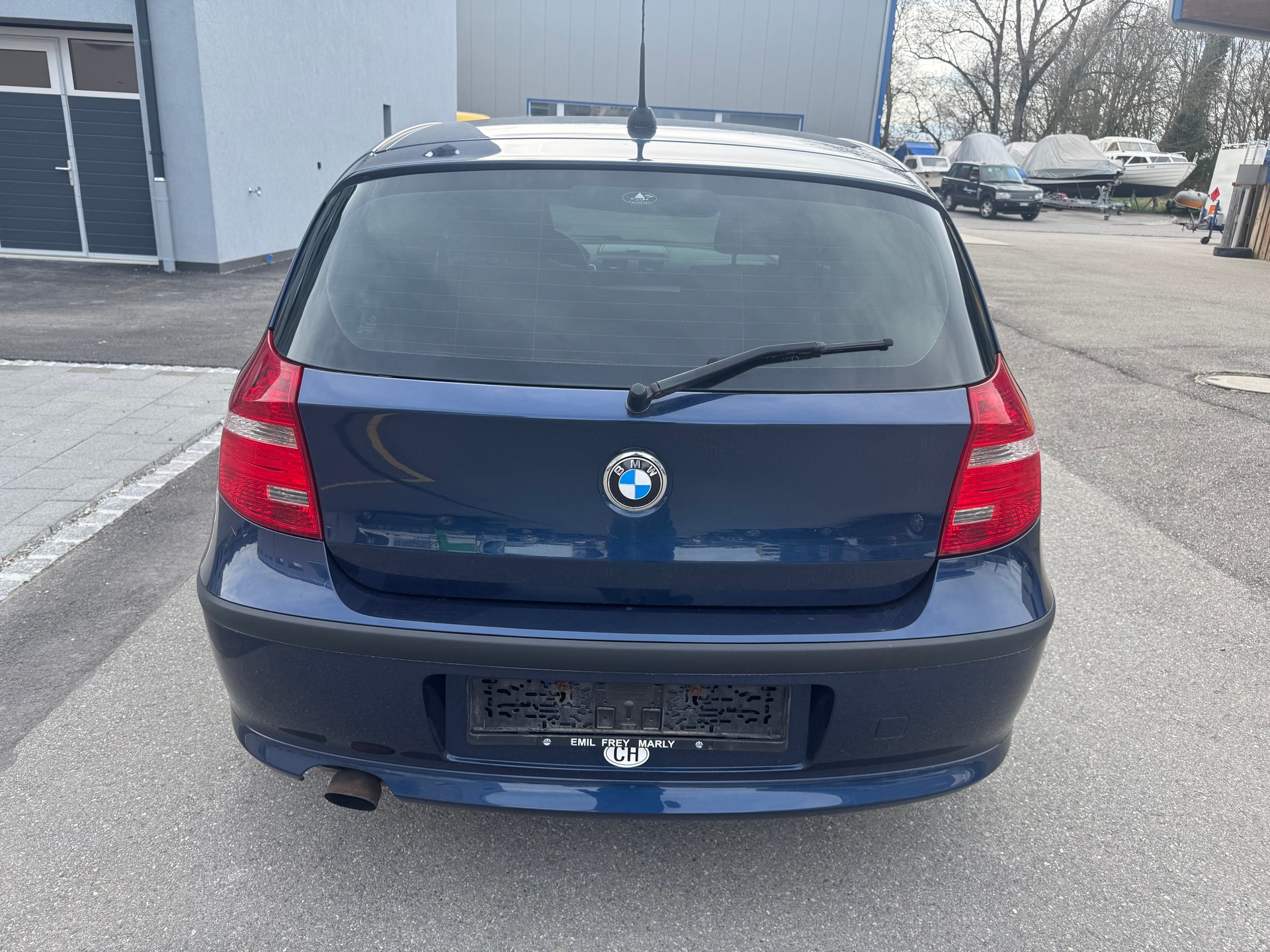 BMW 116i Dynamic Edition-image-7