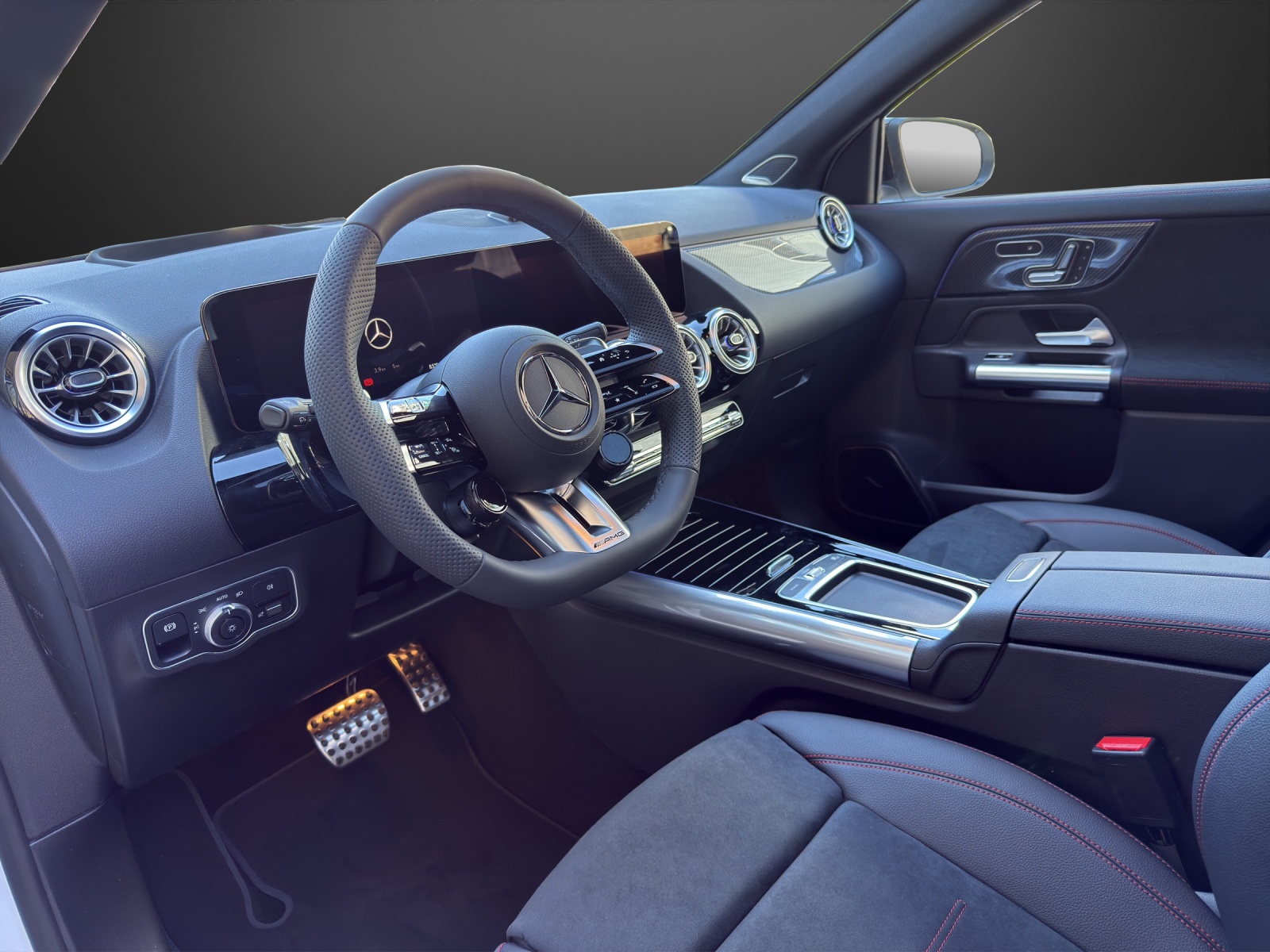 MERCEDES-BENZ GLA AMG 35 4Matic 8G-DCT-image-9