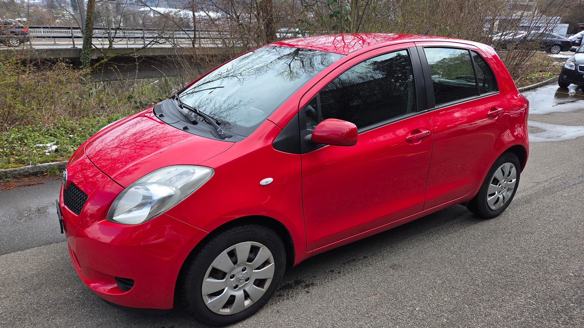 TOYOTA Yaris 1.3 Linea Luna-image-1