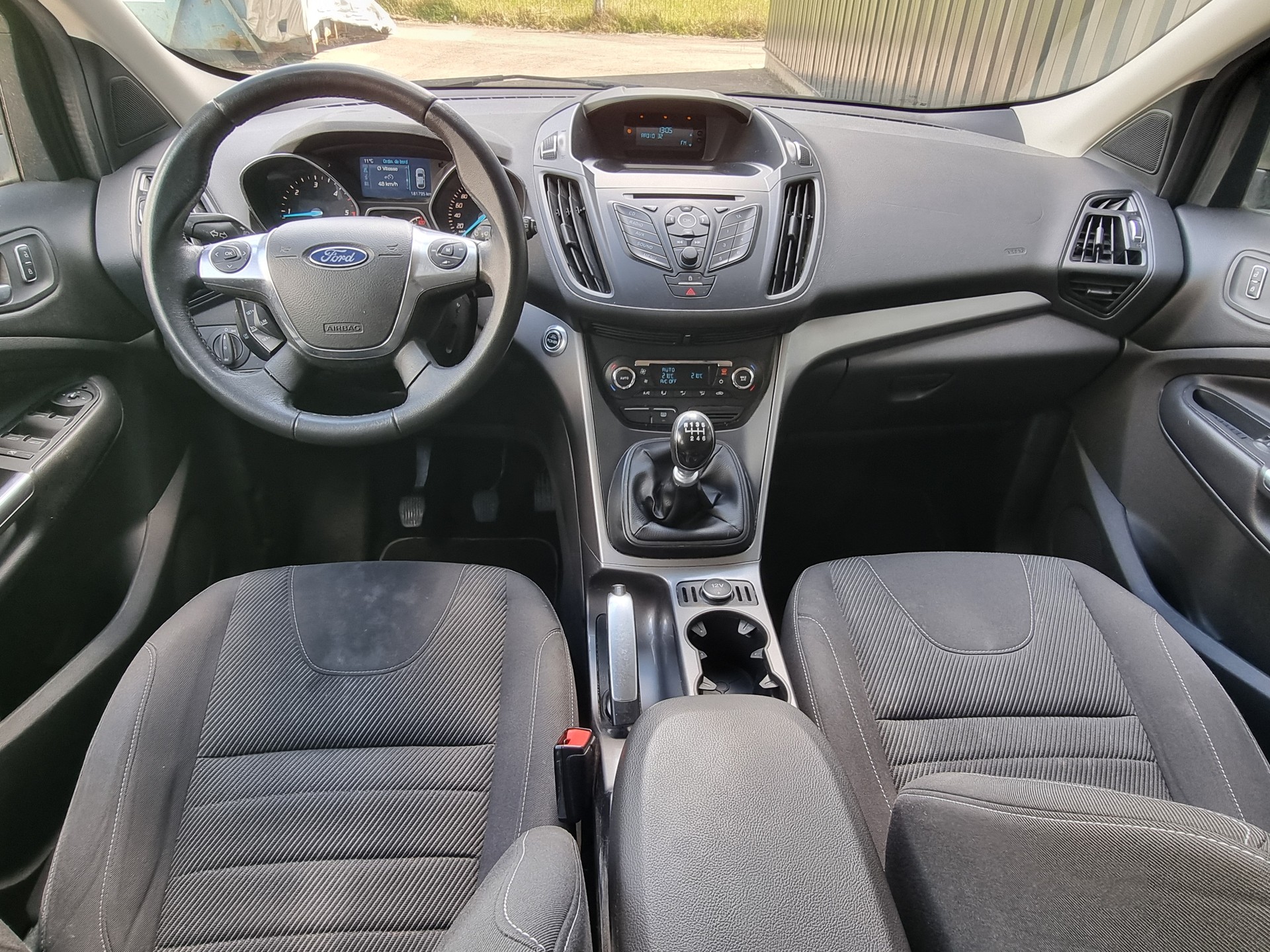 FORD Kuga 2.0 TDCi Titanium 4WD-image-13