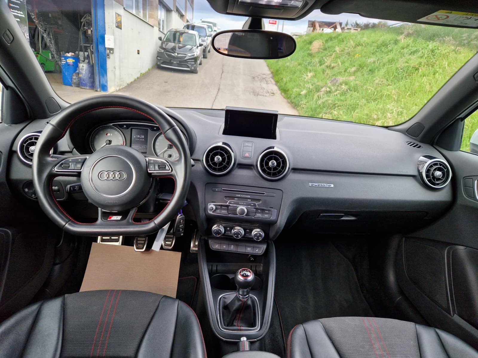 AUDI S1 Sportback 2.0 TFSI quattro-image-7