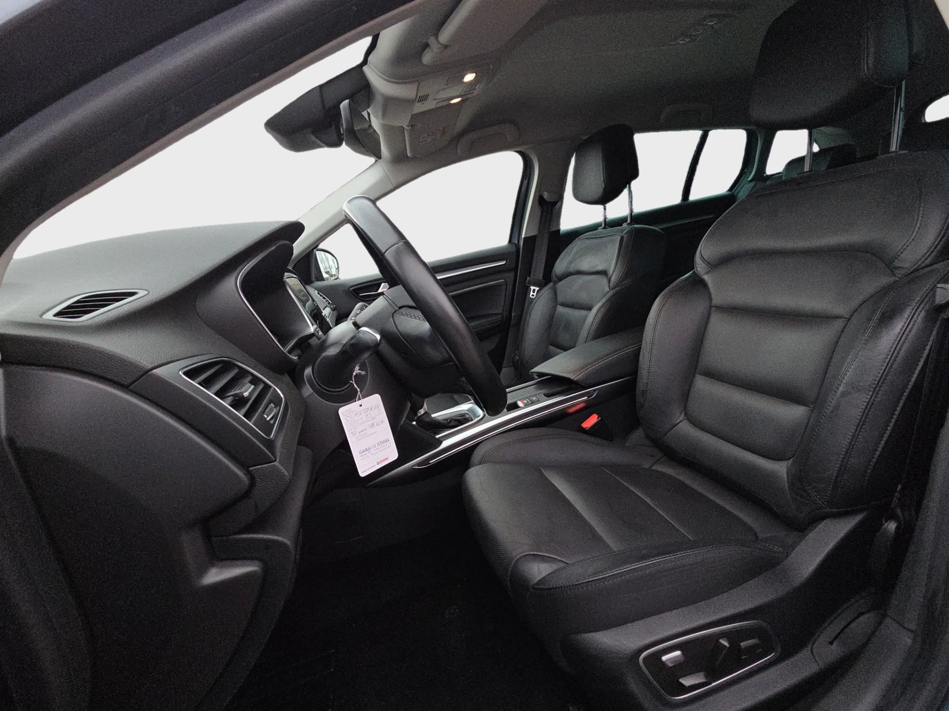 RENAULT Mégane Grandtour 1.3 16V Turbo Techno EDC-image-8