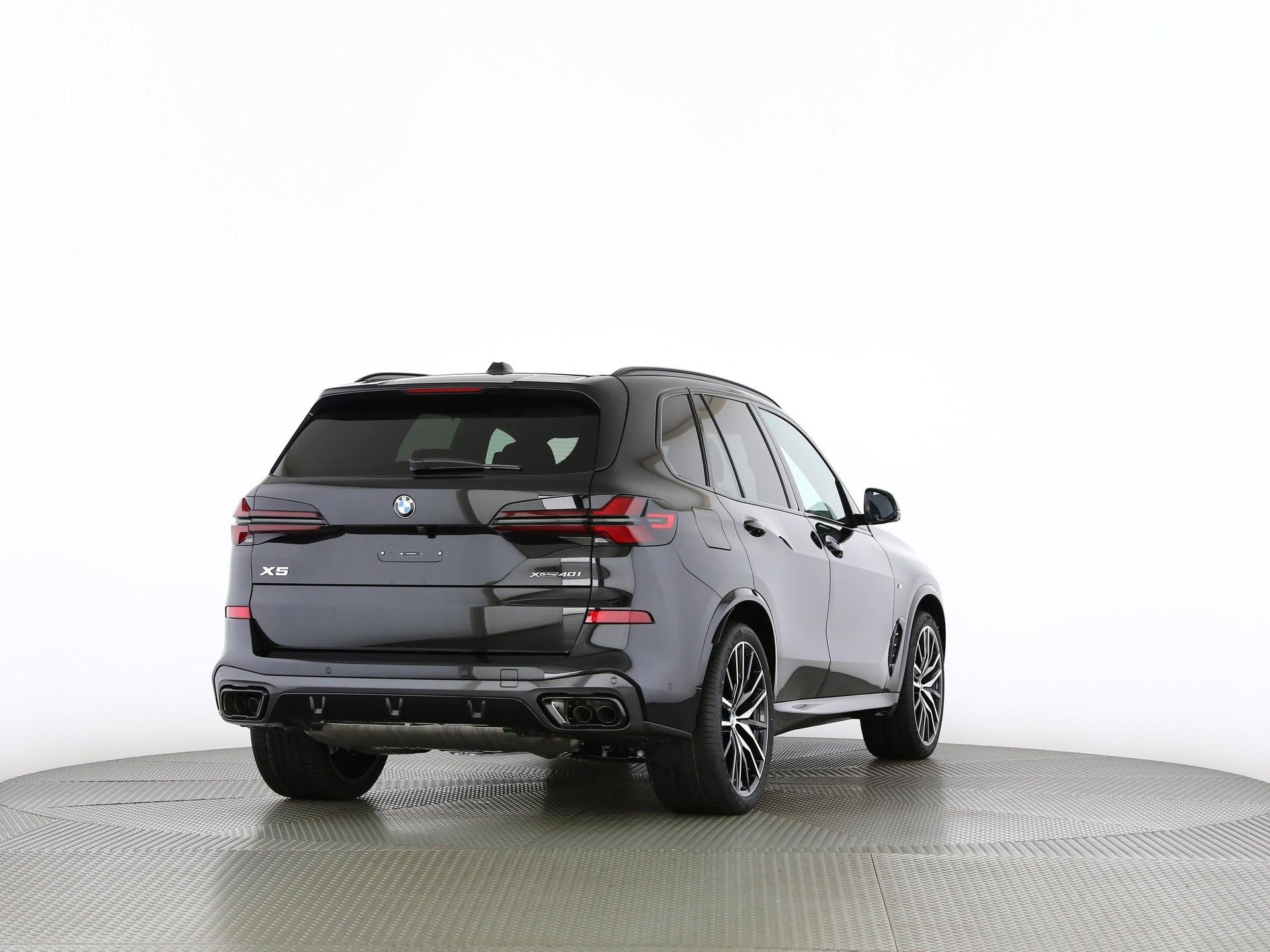 BMW X5 40i xDrive SAG-image-18