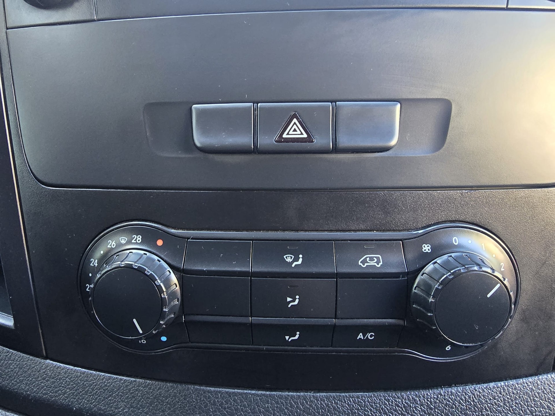 MERCEDES-BENZ Vito 111 BlueTEC L Euro 6-image-25