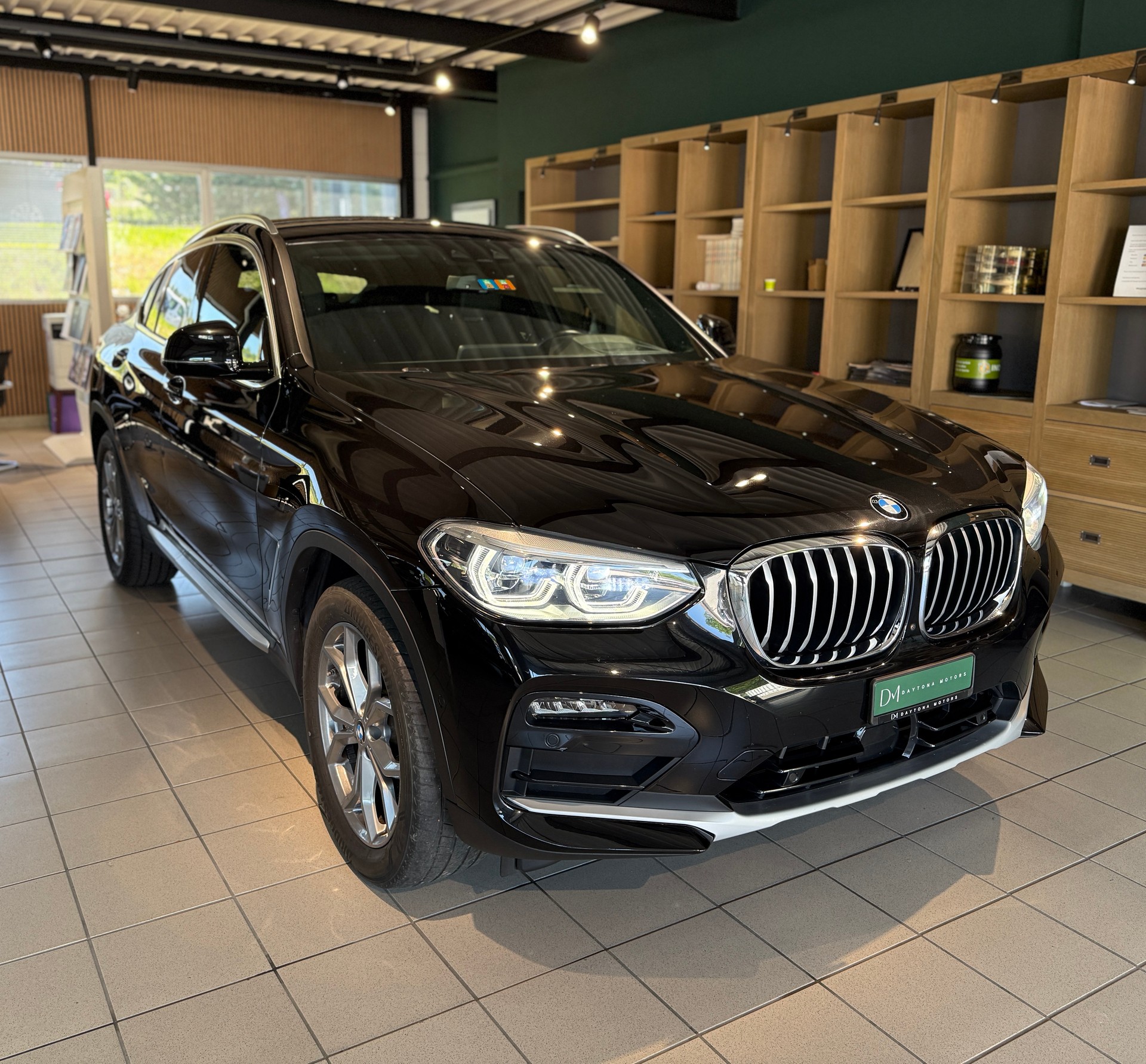 BMW X4 xDrive 48V 20d xLine Steptronic-showroom-element-2