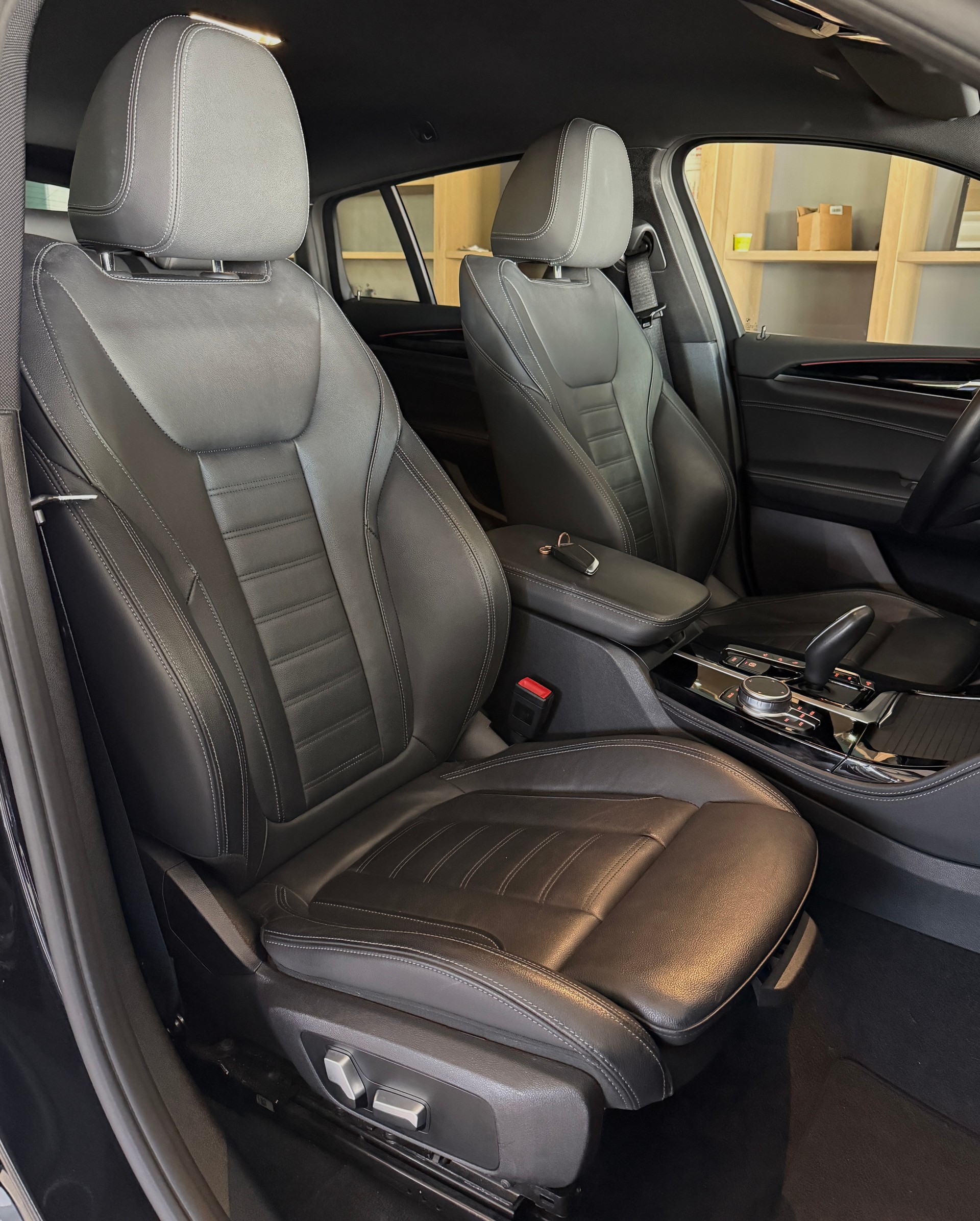 BMW X4 xDrive 48V 20d xLine Steptronic-image-17