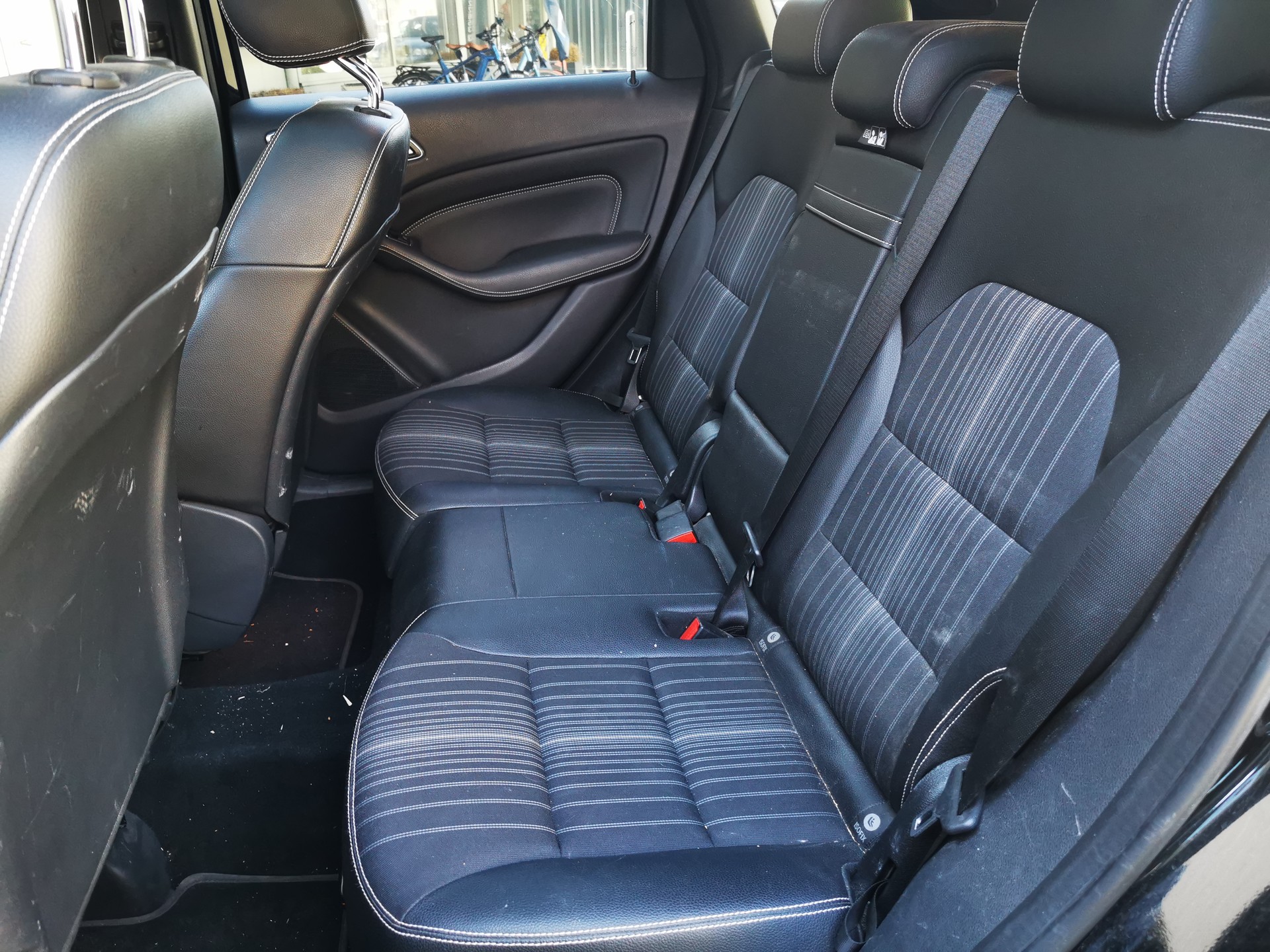 MERCEDES-BENZ B 220 4Matic 7G-DCT-image-8