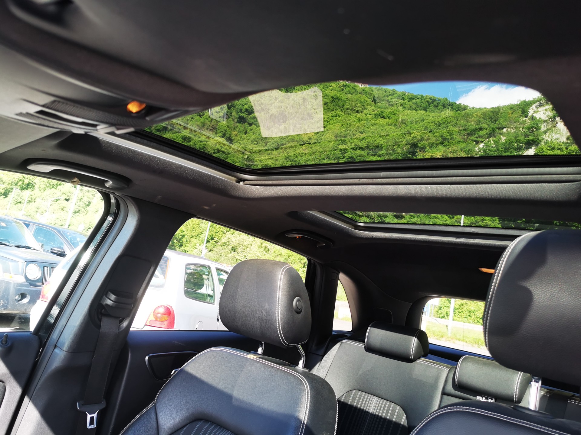 MERCEDES-BENZ B 220 4Matic 7G-DCT-image-3