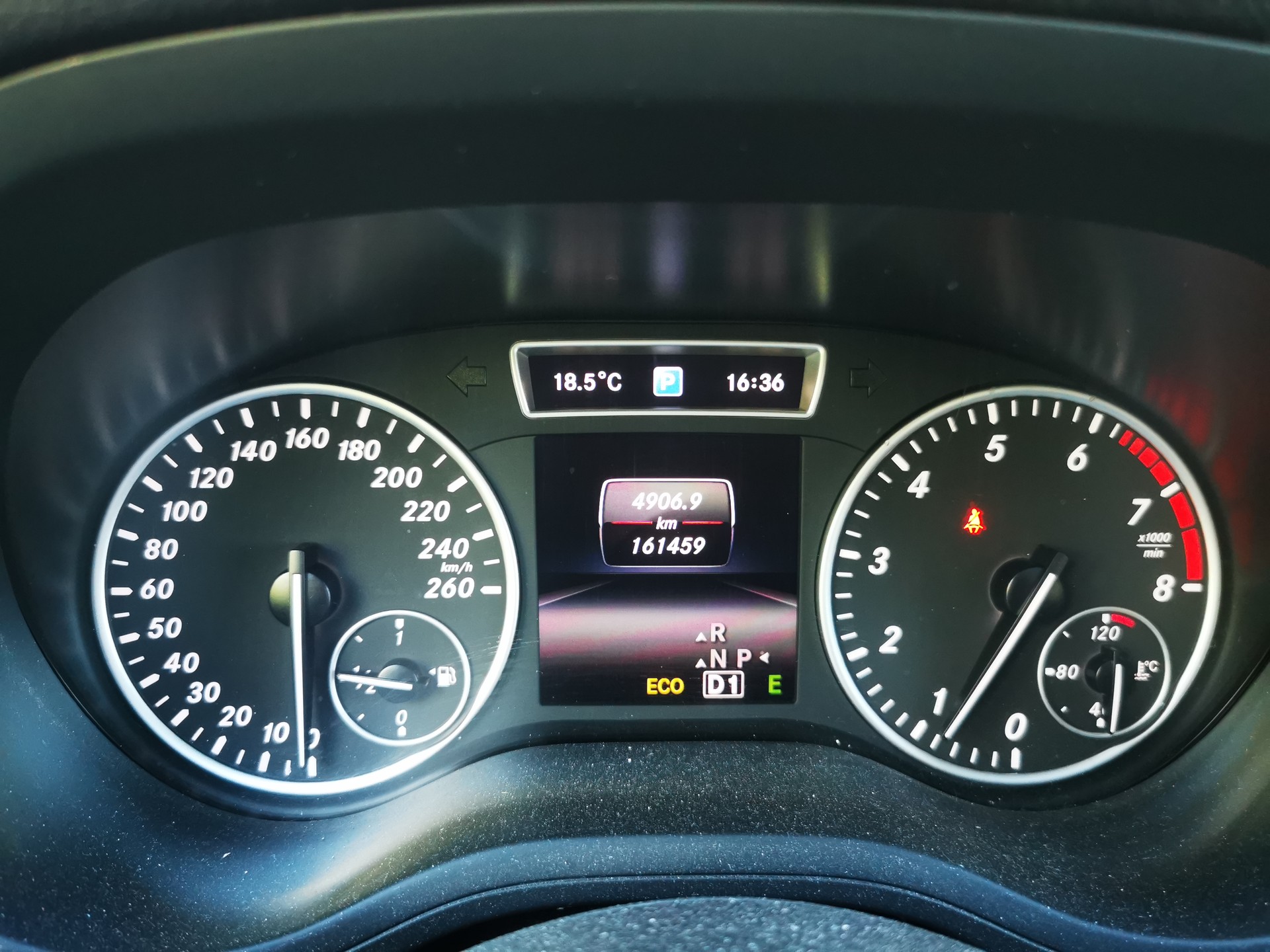 MERCEDES-BENZ B 220 4Matic 7G-DCT-image-11